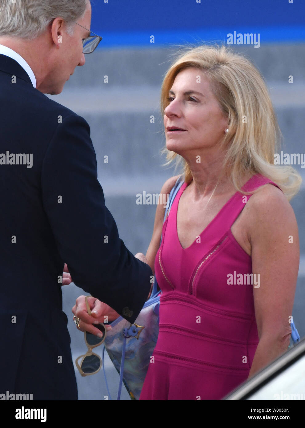 Us-Botschafter in Frankreich Jamie McCourt kommt an der jährlichen Tag der Bastille Militärparade auf der Avenue des Champs-Elysees in Paris am 14. Juli 2018. Foto von David Silpa/UPI Stockfoto