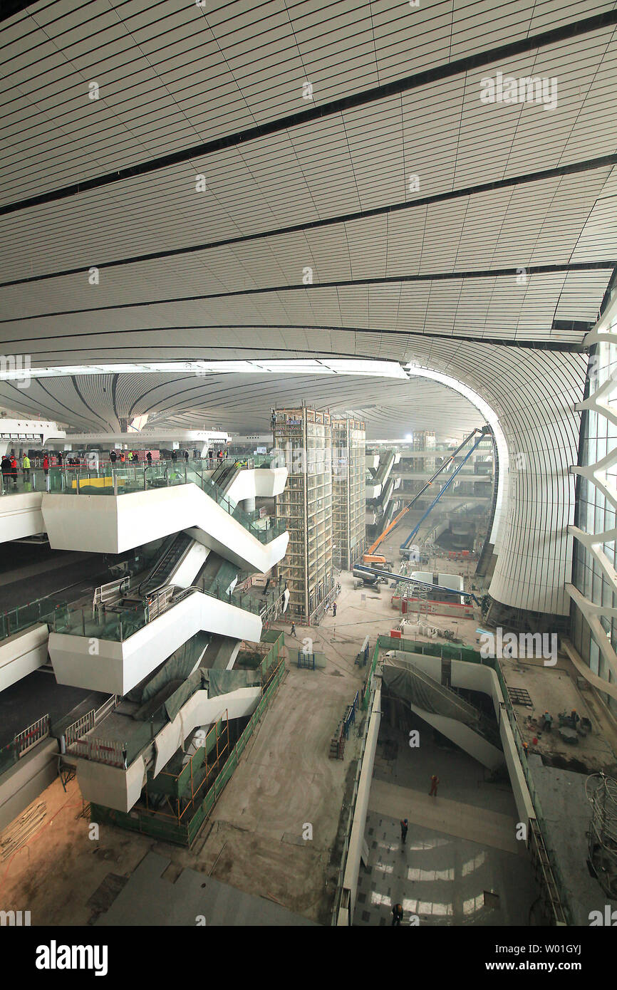 Engineering Konstruktion weiter auf dem Hauptterminal von Pekings neue Daxing Internationalen Flughafen außerhalb von Peking am 1. März, 2019. Im September zu öffnen, werden voraussichtlich größten Flughafen der Welt nach der Fertigstellung zu sein. Foto von Stephen Rasierer/UPI Stockfoto