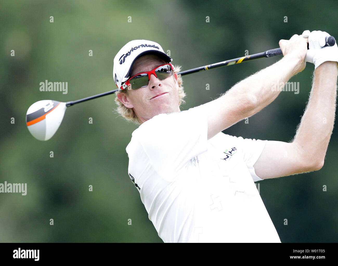 David Hearn Hits ein T-Stück, das auf das 14. Loch in der ersten Runde an der 113 US Open bei Merion Golf Club in Ardmore, Pennsylvania am 13. Juni 2013. UPI/John angelillo Stockfoto