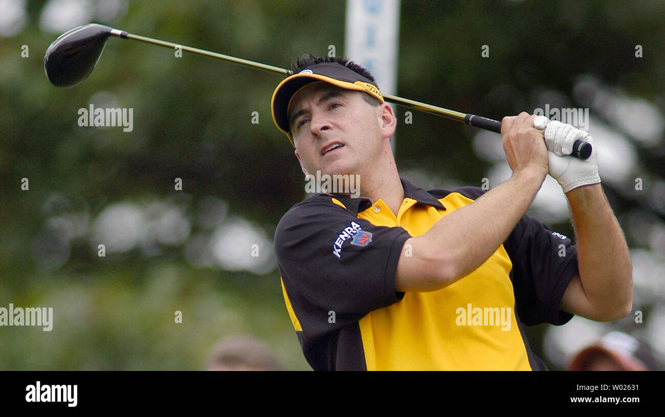 Ben Curtis zweigt weg auf das 14. Loch von mystischen Felsen Kurs am 84 Lumber Classic am Nemacolin Woodlands Resort in Farmington, PA am 16. September 2006. Ben Curtis teilt die Leitung mit Charles Howell III bei 12 unter Par am Ende des dritten Tages der spielen. (UPI Foto/Archie Carpenter) Stockfoto