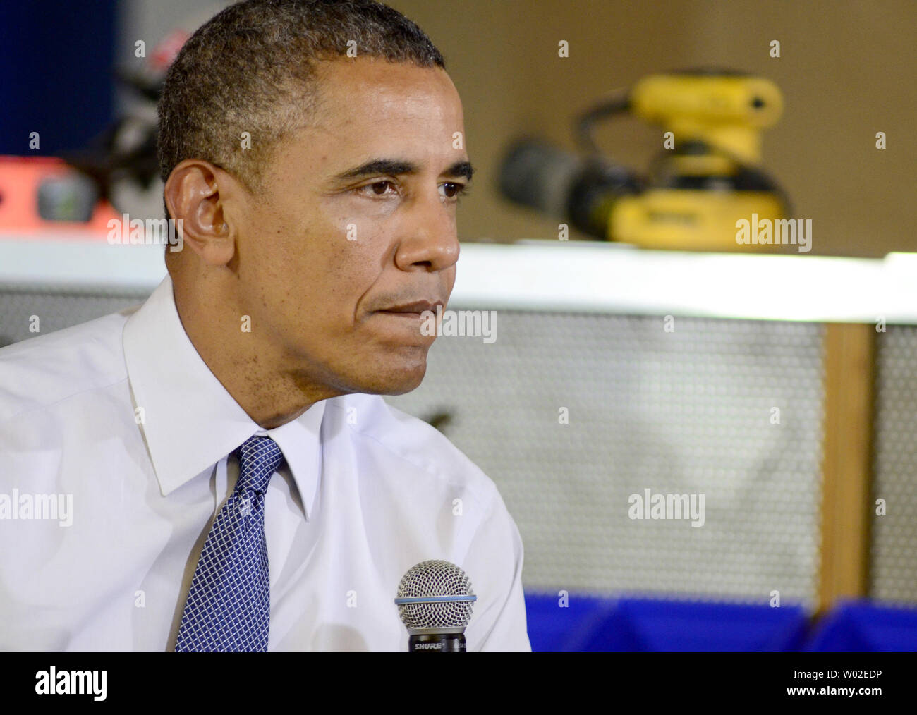 Präsident Barack Obama visits TechShop Pittsburgh, eine öffentliche Schule und Shop für die Herstellung von Prototypen in Bäckerei quadratische Fläche von Pittsburgh am 17. Juni 2014. Die PresidentÕs Besuch hier ist Auftakt für die erste Weiße Haus Maker Faire am Mittwoch, wo die Idee ist, die Erfindung der mehr Amerikanische zu fördern. UPI/UPI/Archie Archie Tischler Tischler Stockfoto