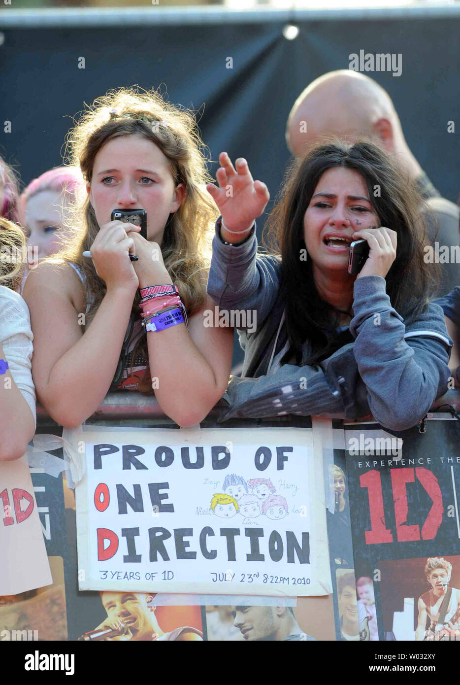 Eine Richtung Fans besuchen die Weltpremiere von "Eine Richtung - Das ist uns' im Empire Leicester Square in London am 20. August 2013. UPI/Paul Treadway Stockfoto