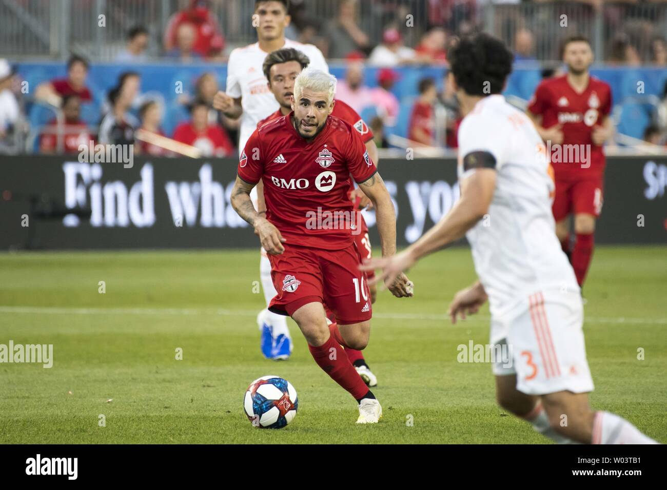 Toronto, Ontario, Kanada. 26 Juni, 2019. ALEJANDRO POZUELO (10), die in Aktion während der MLS-Spiel zwischen Toronto FC und Atlanta United FC Quelle: Engel Marchini/ZUMA Draht/Alamy leben Nachrichten Stockfoto