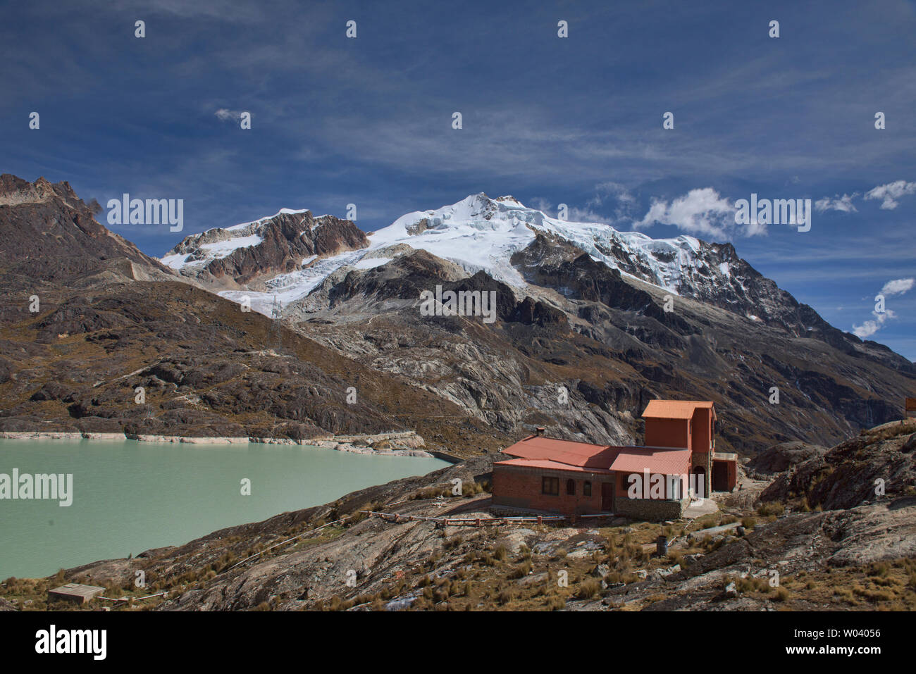 Ansicht der Huayna Potosi, 6088 m (19,970 feet), Cordillera Real, Bolivien Stockfoto