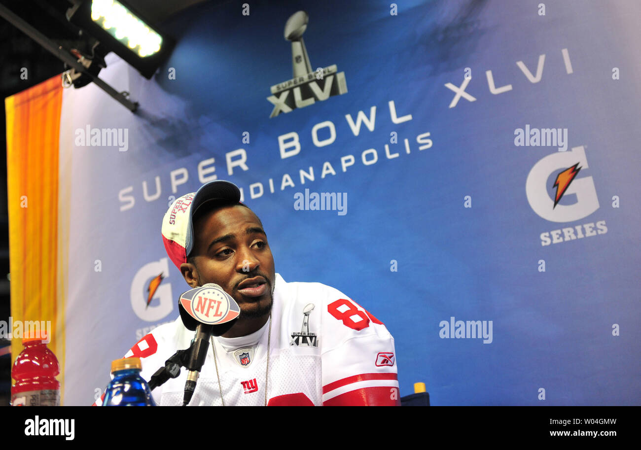 New York Giants wide receiver Hakeem Nicks (88) spricht zu den Medien während des Super Bowl Medien am Tag vor dem Super Bowl XLVI in Indianapolis am 31. Januar 2012. Die Riesen die New England Patriots im Super Bowl XLVI am 5. Februar. UPI/Kevin Dietsch Stockfoto