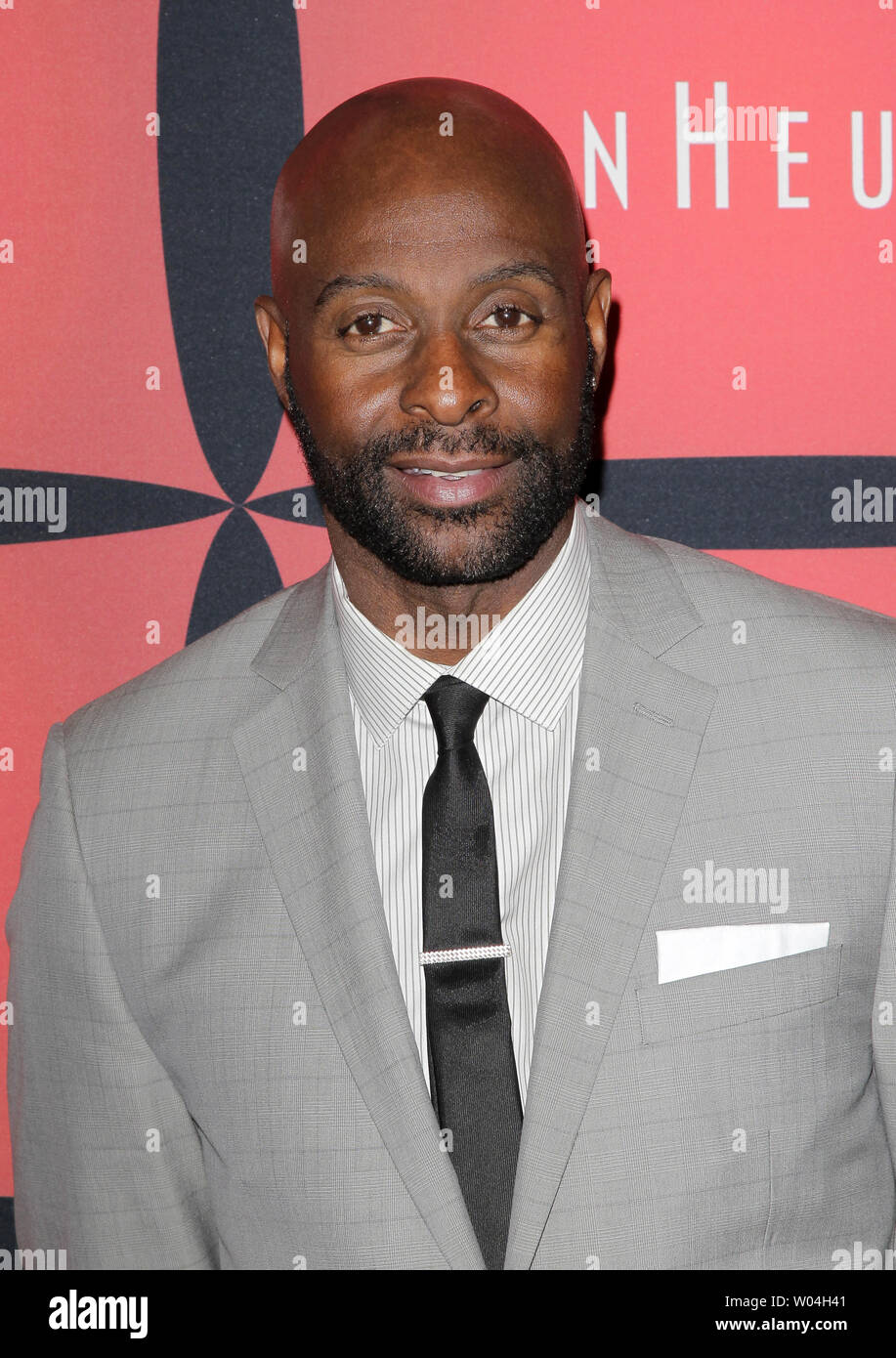 Jerry Rice kommt auf dem roten Teppich auf ESPN die Zeitschrift 'Nächste' Event 2 Tage vor die New York Giants und die New England Patriots im Super Bowl XLVI in Indianapolis, in der am 3. Februar 2012. UPI/John angelillo Stockfoto