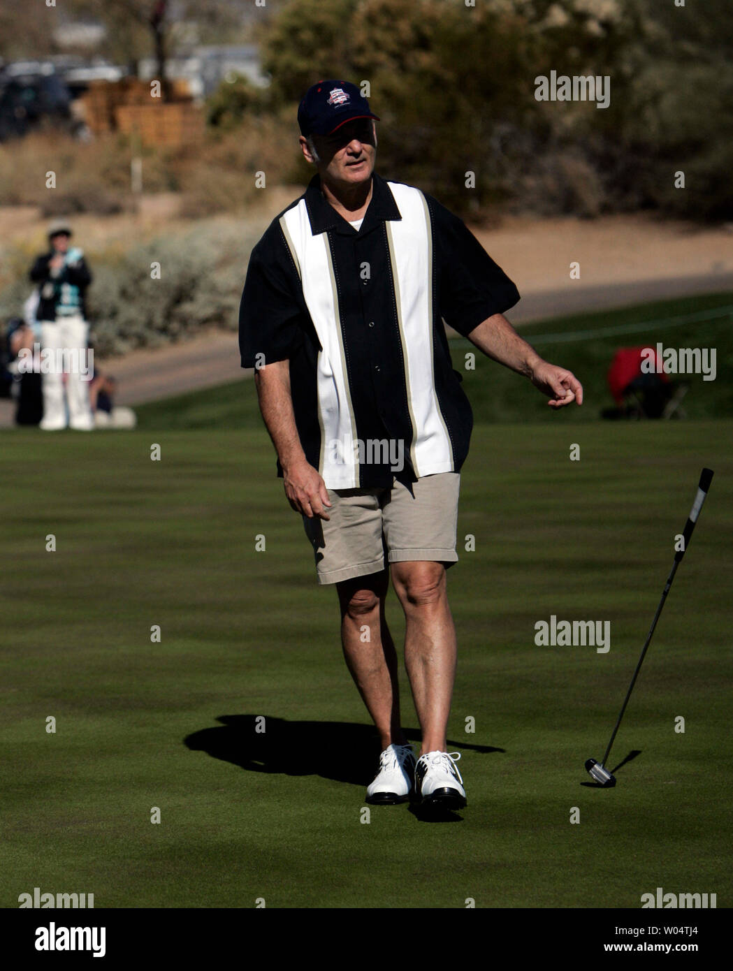 Komiker Bill Murray reagiert, nachdem er einen 30 Fuß putt am FBR/Xerox Silber pro Bin in Scottsdale, Arizona, 1. Februar 2006. (UPI FOTO/DAS Befugnisse) Stockfoto