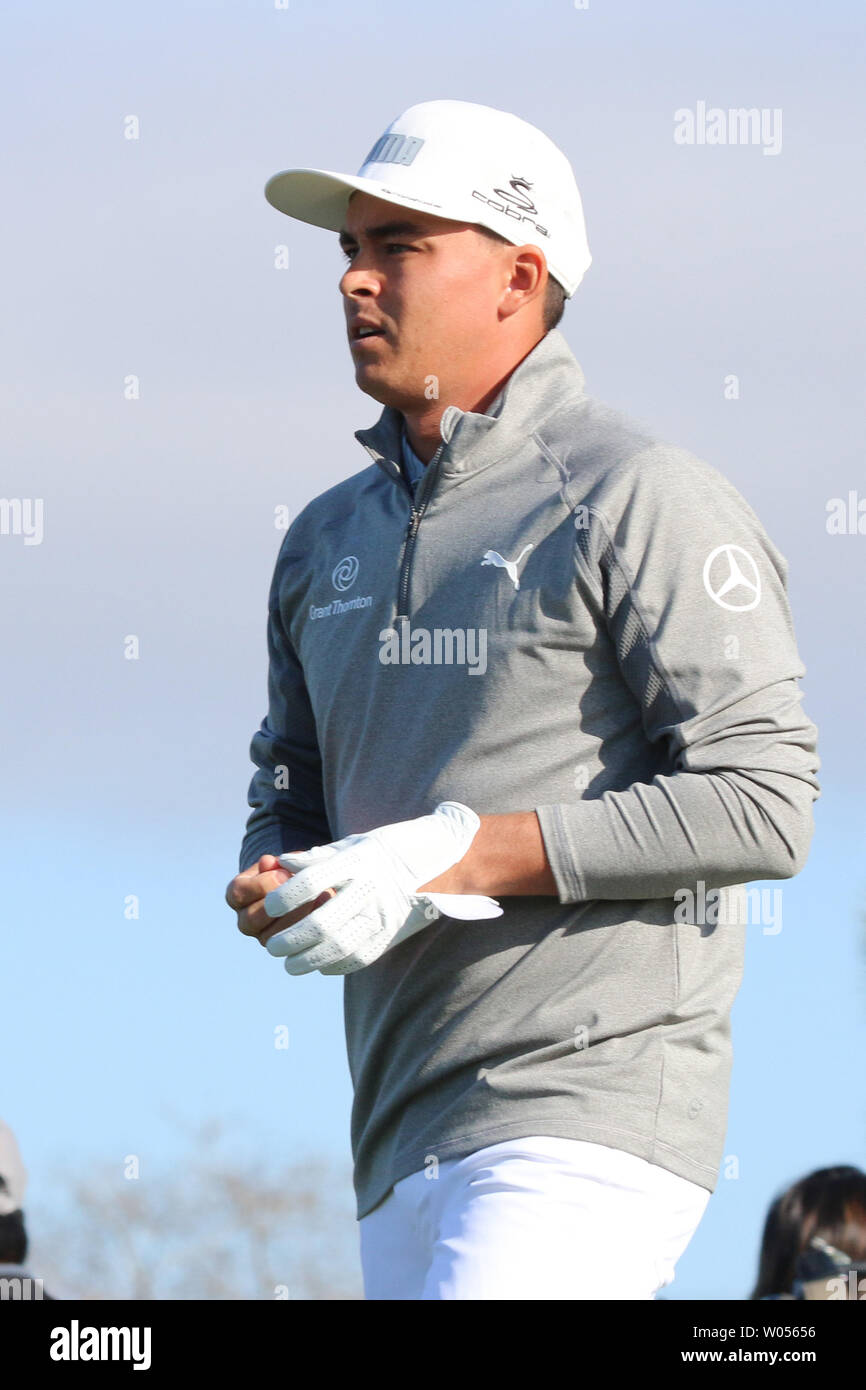 Rickie Fowler Uhren während der ersten Runde der Farmers Insurance Open in Torrey Pines in San Diego, Kalifornien, am 25. Januar 2018. Foto von Howard Shen/UPI Stockfoto