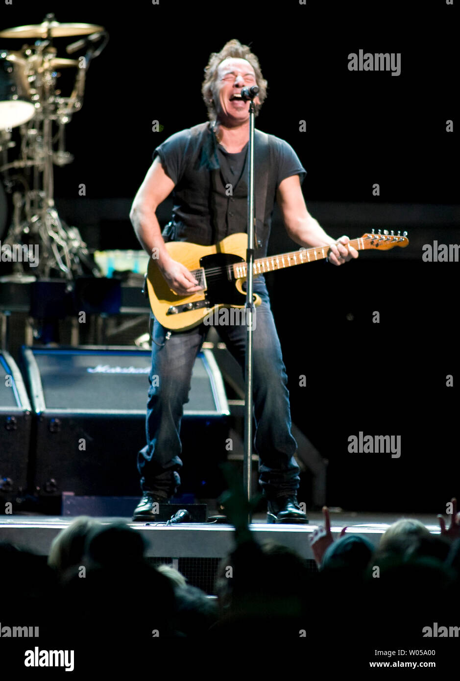 Bruce Springsteen und die E Street Band 'Nacht' von seiner Magie Album in der Key Arena in Seattle am 29. März 2008. Die Band ist mit 55 Terminen, die über Nordamerika und Europa. (UPI Foto/Jim Bryant) Stockfoto