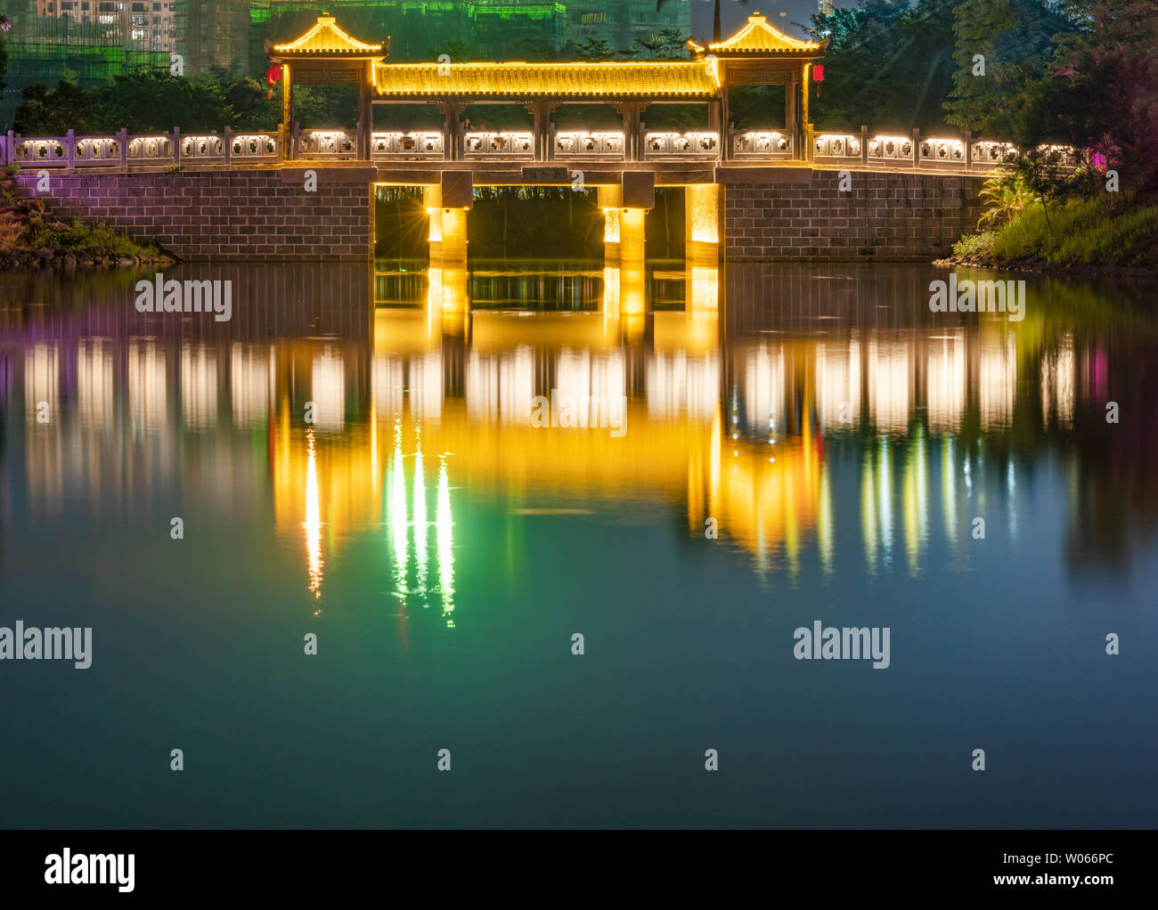 Nachtansicht des Konfuzius kulturelle Stadt, suixi County, Provinz Guangdong Stockfoto