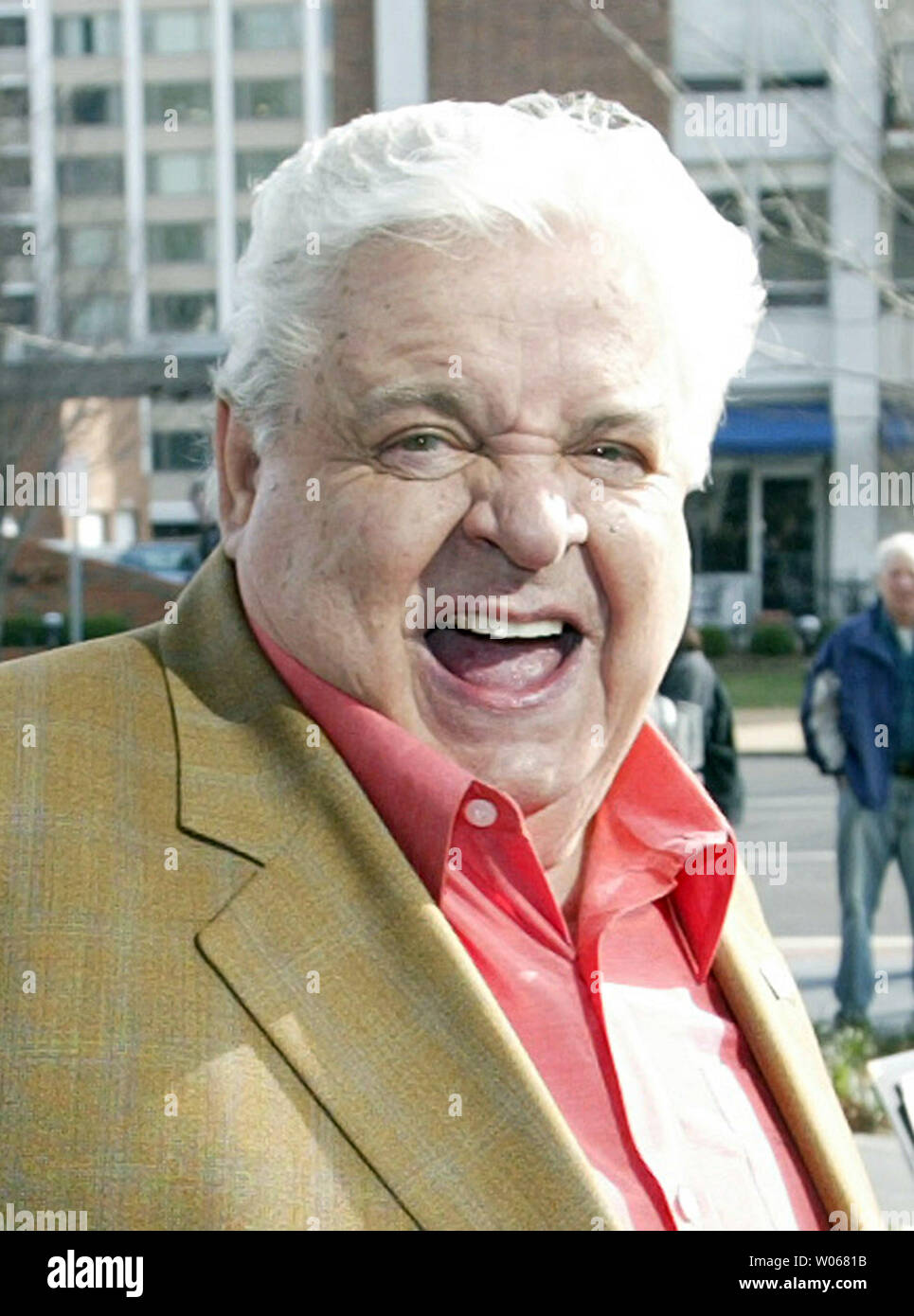 Legendäre Musiker Maynard Ferguson, in diesem März 16, 2005, Foto in Clayton, Mo, im Alter von 78 Jahren in Ventura, Kalifornien starben infolge von Nieren- und Leberversagen durch eine Abdominal- Infektion am 24. August 2006 brachte. Ferguson war ein Grammy nominiert Trompeter" bekannt Jetzt Fliegen", das Thema aus dem Film 'Rocky' (UPI Foto/Rechnung Greenblatt) Stockfoto