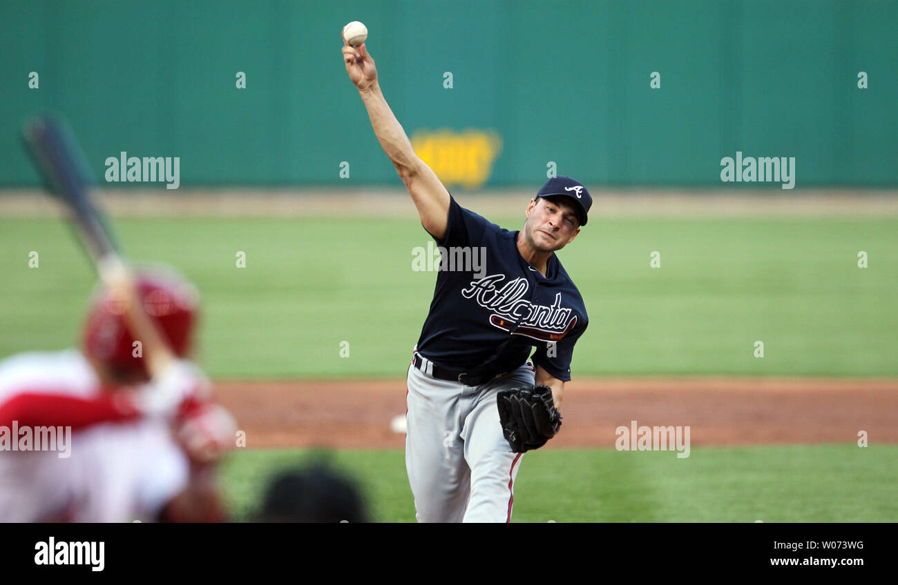 Atlanta Braves Krug Brandon Beachy liefert einen Pitch auf die St. Louis Cardinals im zweiten Inning am Busch Stadium in St. Louis am 12. Mai 2012. UPI/Rechnung Greenblatt Stockfoto