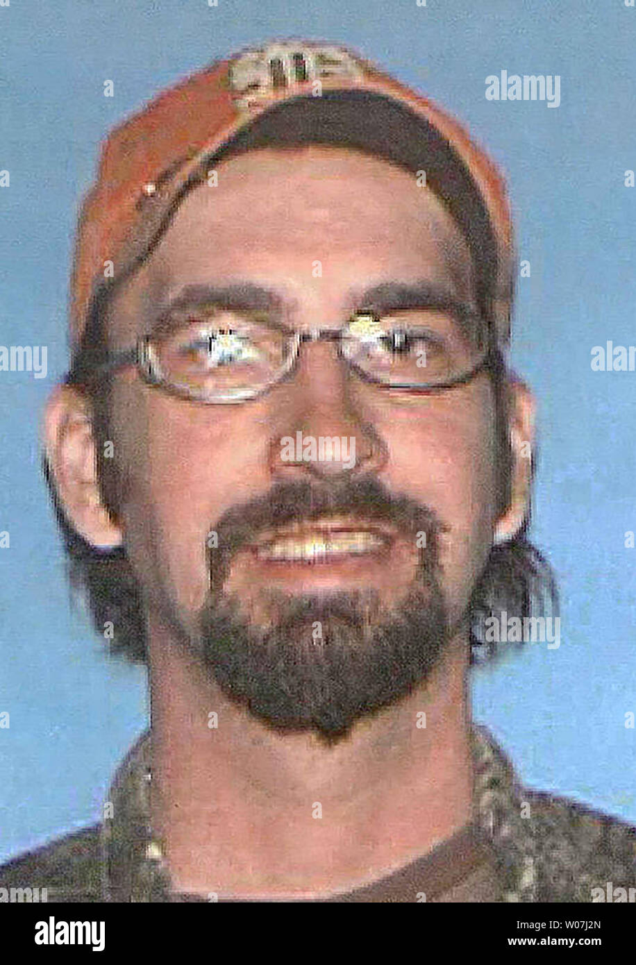 Der Missouri State Highway Patrol berichtet, dass 36-jährige Joseph Jesse Aldridge, offenbar sieben Personen getötet und verletzt andere an mehrere Wohnsitze in Tyrone, Missouri, bevor sie fliehen und sich selbst töten am 26. Februar 2015. Aldridge, der tot in seinem Fahrzeug in der Nähe von Shannon County gefunden wurde, ist ein Cousin der Opfer. Foto zur Verfügung gestellt von Missouri State Highway Patrol/UPI Stockfoto