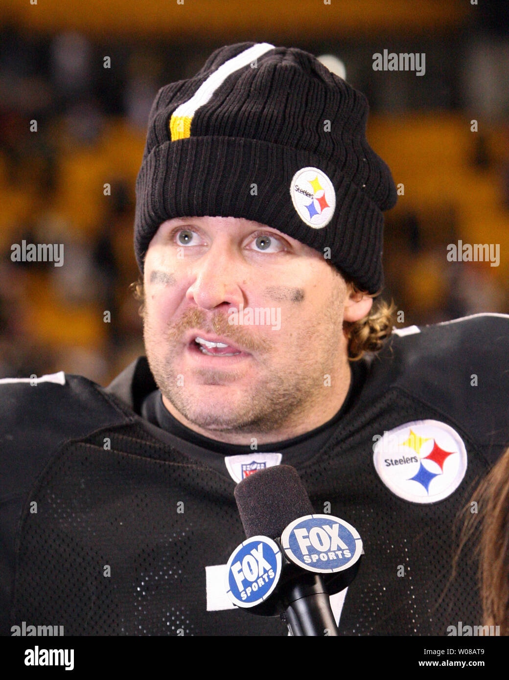 Pittsburgh Steelers Quarterback Ben Roethlisberger (7) überschritt für 503 Yards und 3 Touchdown in der über die Green Bay Packers am Heinz Feld am 20 Dezember, 2009 gewinnen. UPI Foto/Stephen Brutto Stockfoto