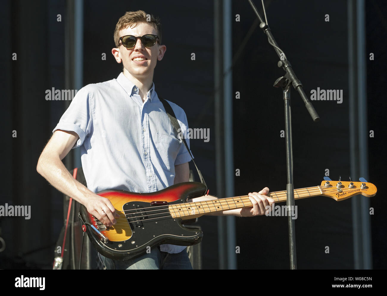 Tokyo Police Club am 2014 Squamish Valley Music Festival (SVMF) in Squamish, British Columbia, ca. eine Stunde Fahrt nördlich von Vancouver, 9. August 2014. Die SVMF die endet Sonntag Nacht auf 81 erweitert - morgen ermöglicht das Festival auf mehr als das Doppelte der Kapazität auf über 35.000 Gäste pro Tag. UPI/Heinz Ruckemann Stockfoto