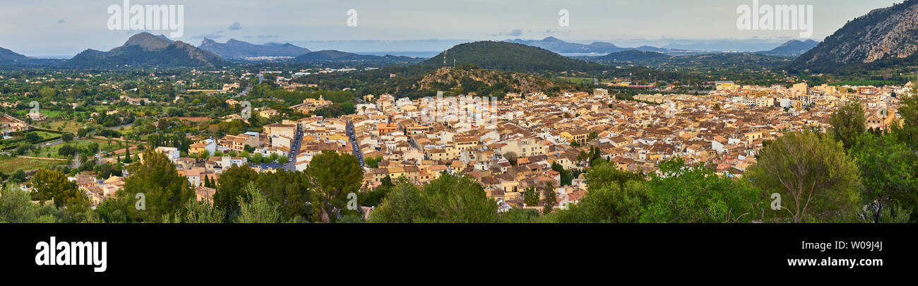 Panorama Ansicht von Pollença die Badia de Pollença und Baia de Alcudia - Port de Pollença - Mallorca, Spanien Stockfoto