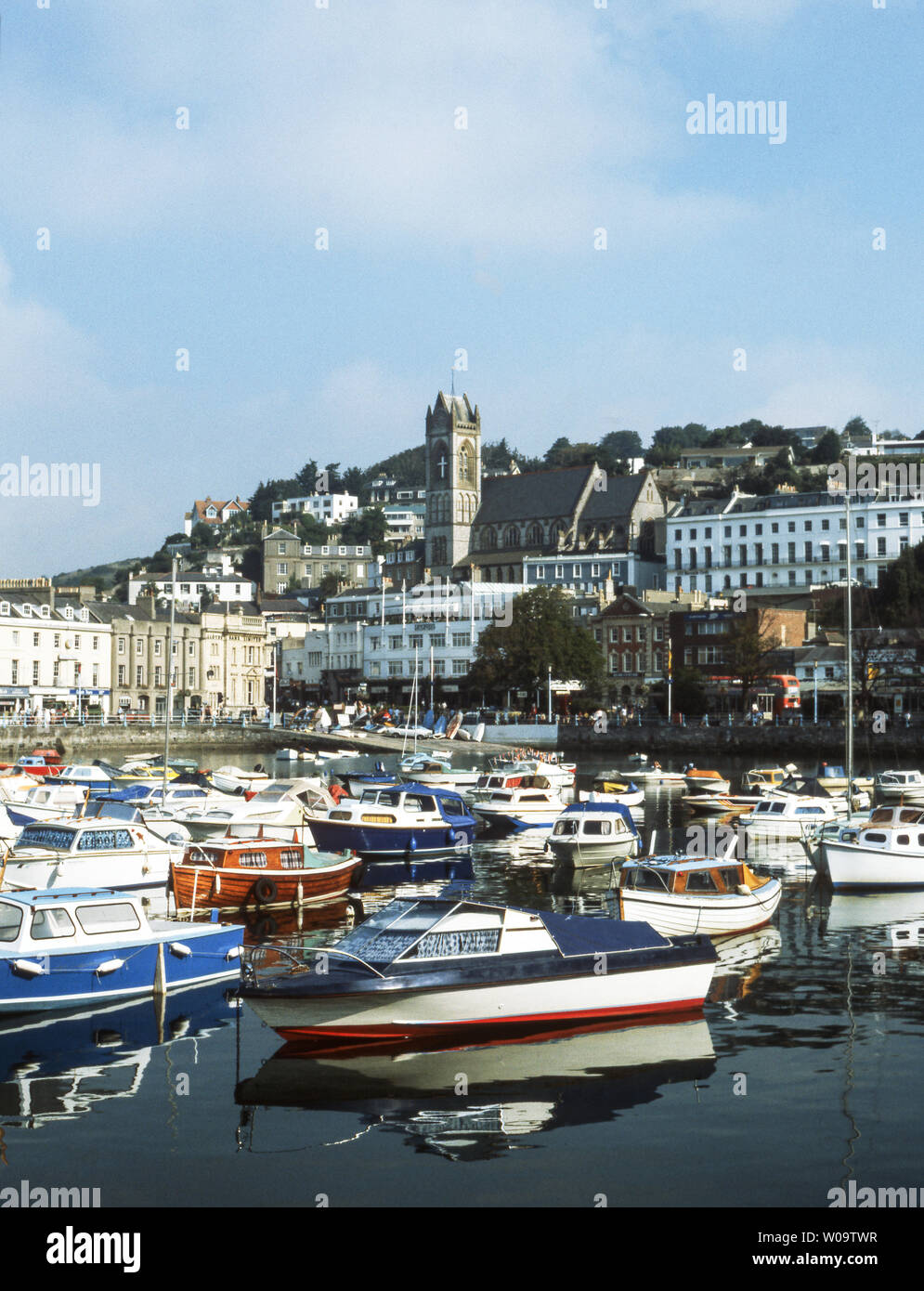 Die englische Badeort Torquay ist in der Mitte der Strecke von der Küste, bekannt als "die Englische Riviera" Devon. Stockfoto