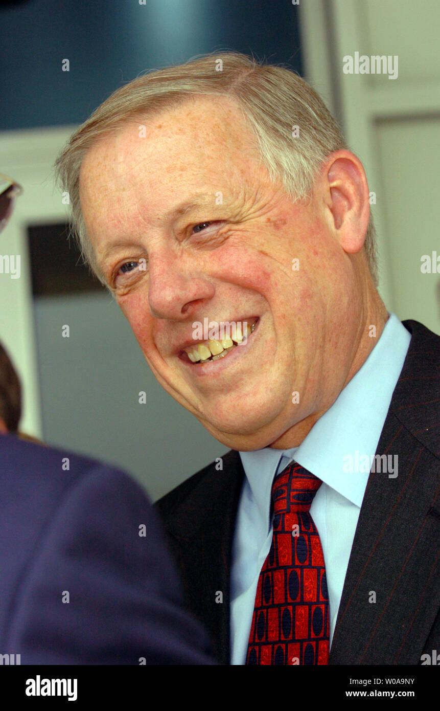 Gouverneur von Tennessee Phil Bredesen wurde in East Tennessee heute die neue Bruton Smith Gebäude an der Bristol Motor Speedway zu widmen. (UPI Foto/David Allio) Stockfoto