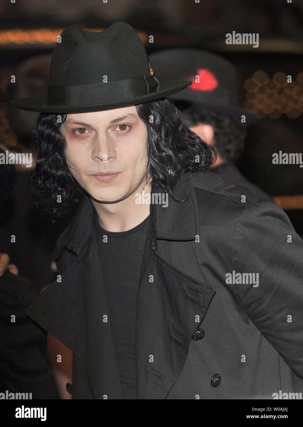 Weiße Streifen" singer/songwriter Jack White kommt für die Weltpremiere der Dokumentarfilm "Der weiße Streifen: Unter Great White Northern Lights" während des Toronto International Film Festival in der Elgin Theatre in Toronto, Kanada, am 18. September 2009. UPI/Christine Kauen Stockfoto Weiße Streifen" singer/songwriter Jack White kommt für die Weltpremiere der Dokumentarfilm "Der weiße Streifen: Unter Great White Northern Lights" während des Toronto International Film Festival in der Elgin Theatre in Toronto, Kanada, am 18. September 2009. UPI/Christine Kauen Stockfoto