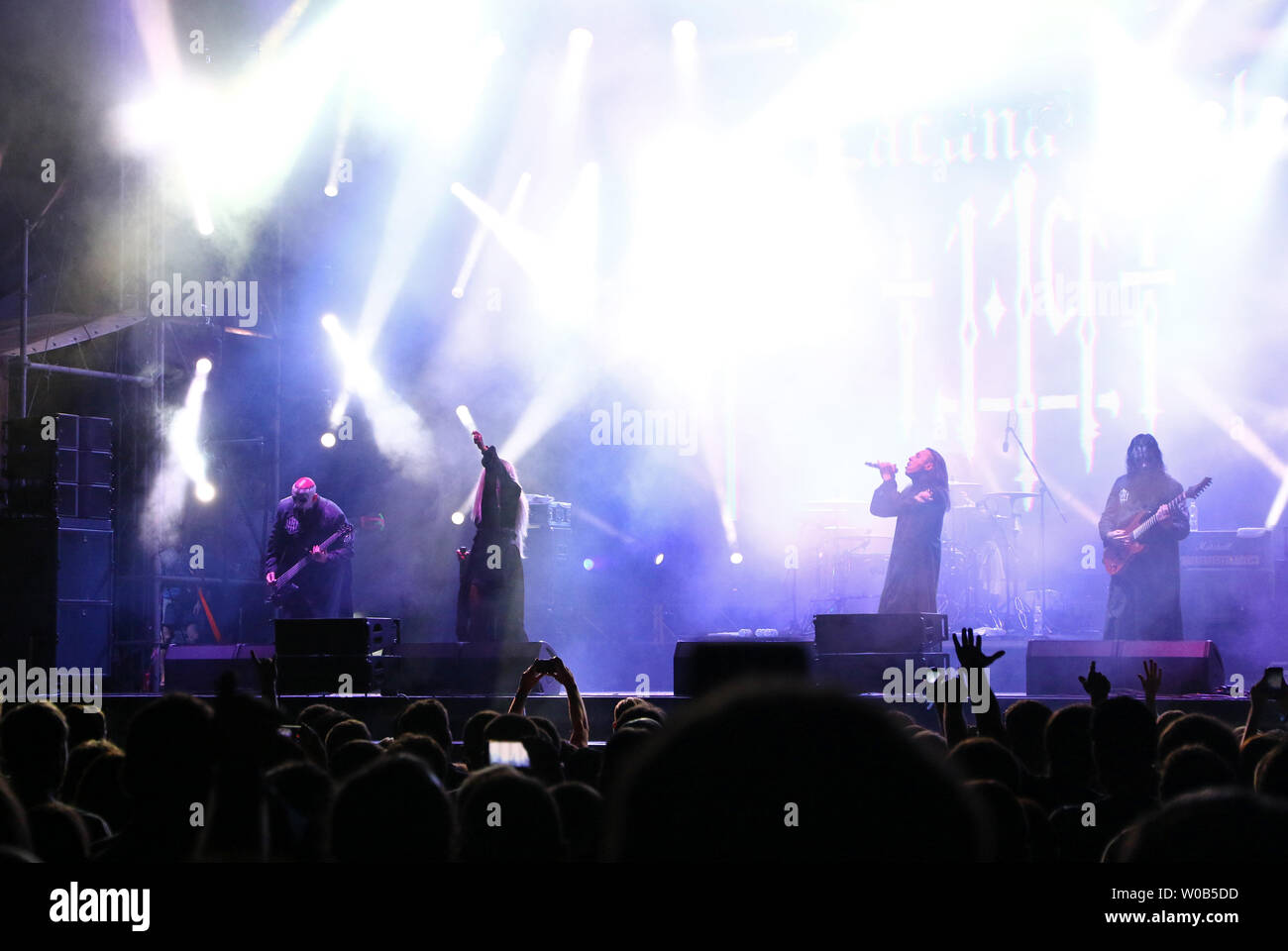Kiew, Ukraine - 8. Juli 2018: Lacuna Coil, Italienische Gothic Metal Rock Band im Atlas Wochenende Festival in nationalen Expocenter in Kiew führt live Stockfoto