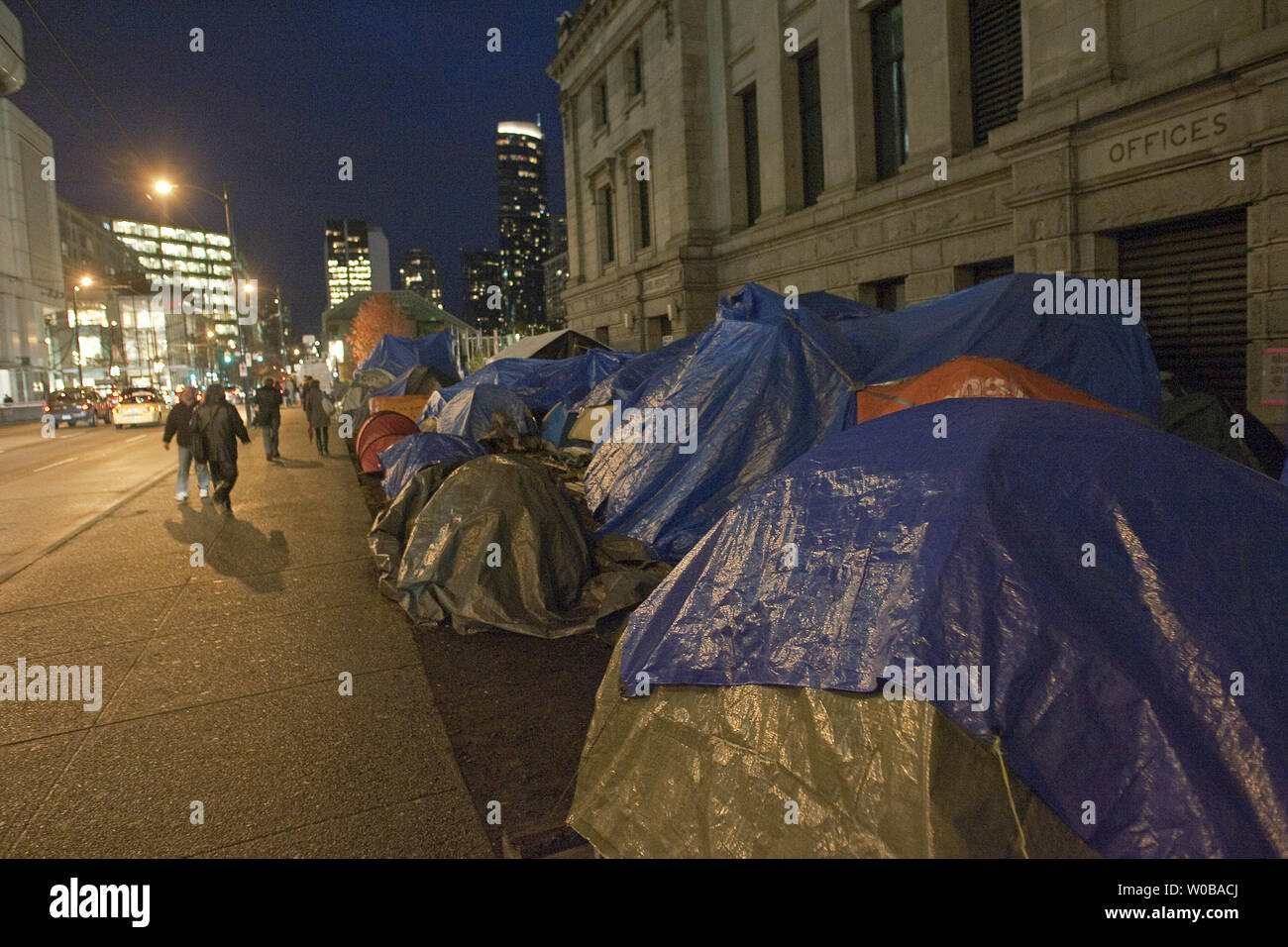 Die 'besetzen Vancouver protest Zelt Stadt weiter an der kunst-Galerie in der Innenstadt von Vancouver, British Columbia Ende November 8, 2011, nach der heutigen Stadt Vancouver Versuch zur Erlangung einer einstweiligen Zeltstadt zu entfernen geht zurück zu Gericht morgen. UPI/Heinz Ruckemann Stockfoto