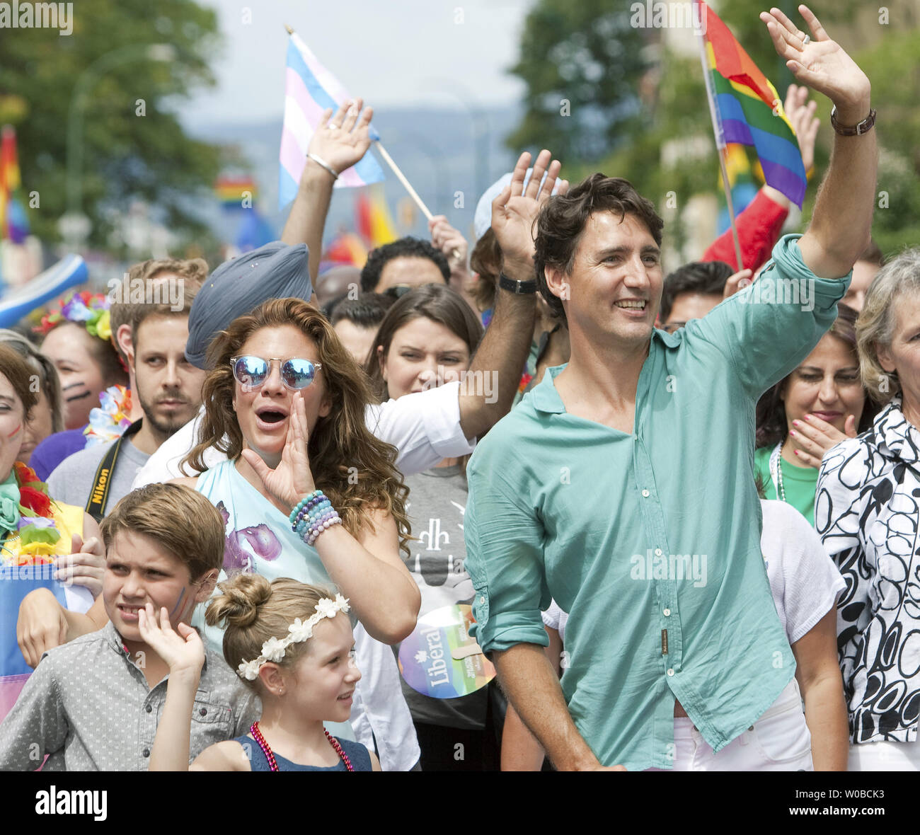 Kanadische Premierminister Justin Trudeau, Frau Sophie Gregoire und Kinder Ella Grace, Xavier und Hadrien März in der 38. jährliche Gay Pride Parade in Vancouver, British Columbia, 31. Juli 2016. Trudeau ist der erste Sitzung kanadische Premierminister in dieser Parade vor 500.000 Zuschauern bis März. Foto von Heinz Ruckemann/UPI Stockfoto