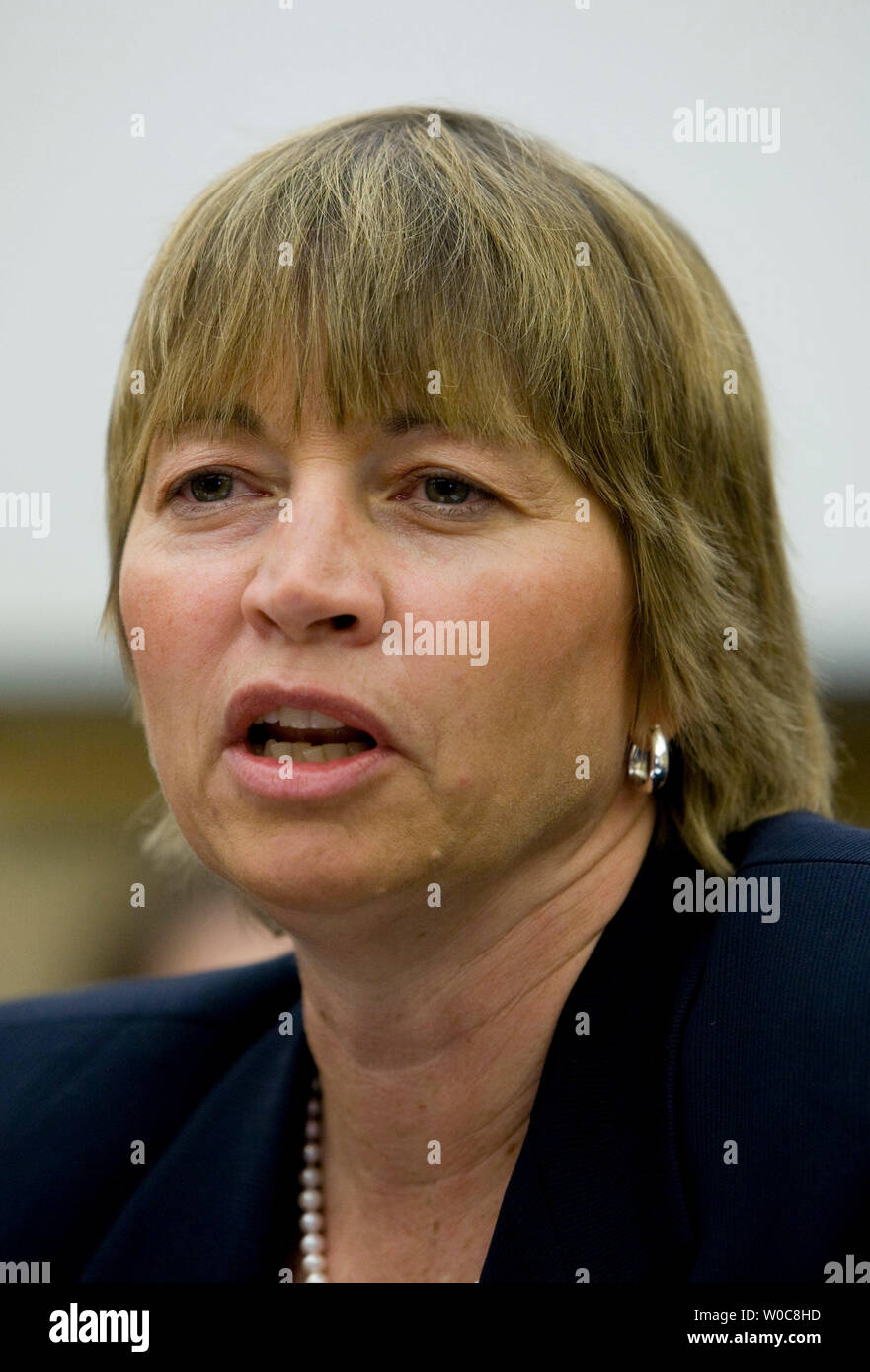 Maria Zuber, Abteilungsleiter und Professor für Geophysik in der Massachusetts Institut von der Abteilung für Technologie der Erde, atmosphärisch und Planetologie, bezeugt vor einem Haus der Wissenschaft und Technologie Ausschuss Anhörung über "Nationale Luft- und Raumfahrtbehörde (NASA) bei 50: vergangenen Errungenschaften und zukünftige Chancen und Herausforderungen" auf dem Capitol Hill in Washington am 30. Juli 2008. (UPI Foto/Patrick D. McDermott) Stockfoto