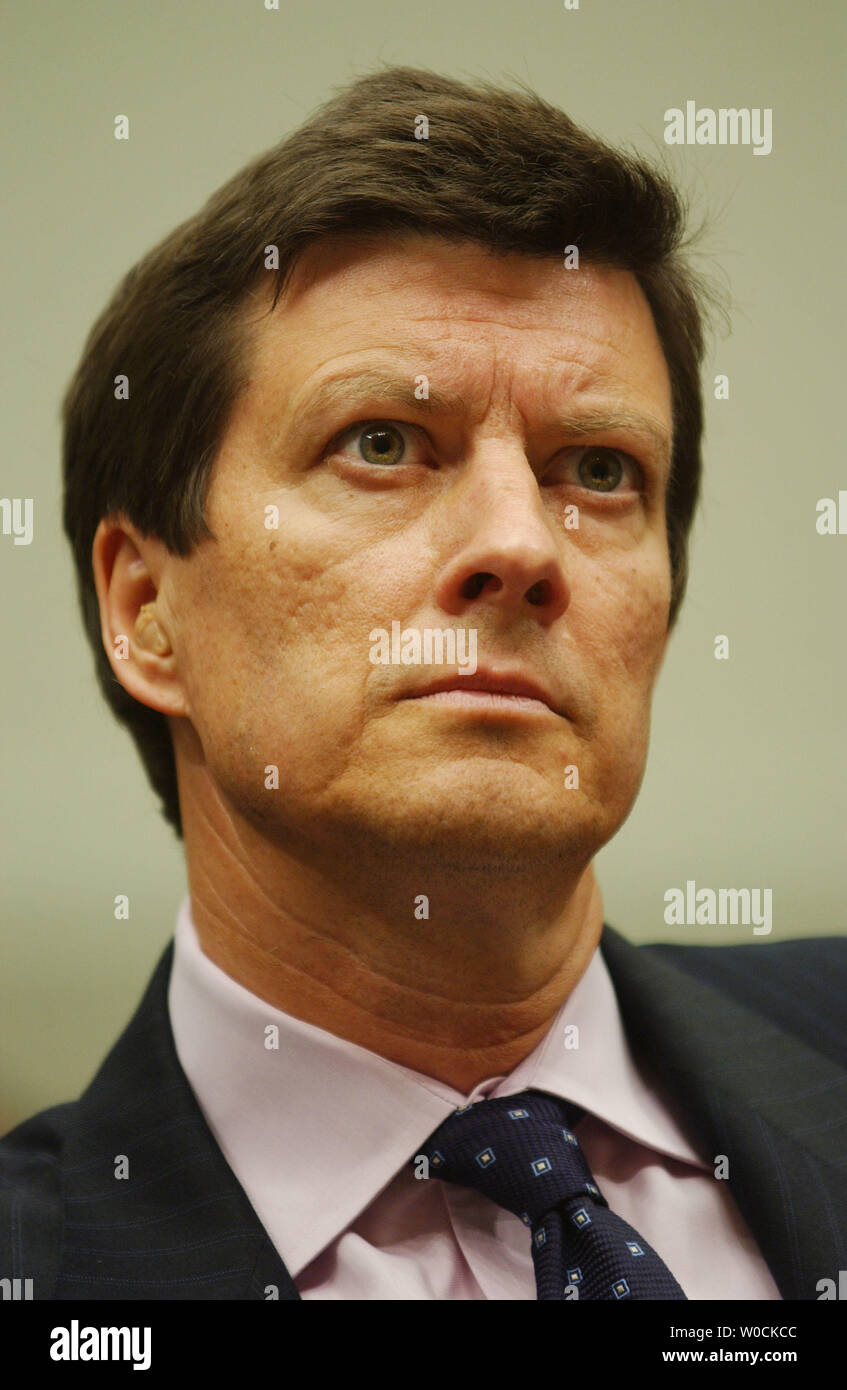 Michael Kellogg, im Namen der United States Telecom Asso. bezeugt vor dem Haus Ausschuss auf die Justiz in Bezug auf die Telekommunikationsbranche neun Jahre nach der Telecom handeln, am 20. April 2005. Stockfoto