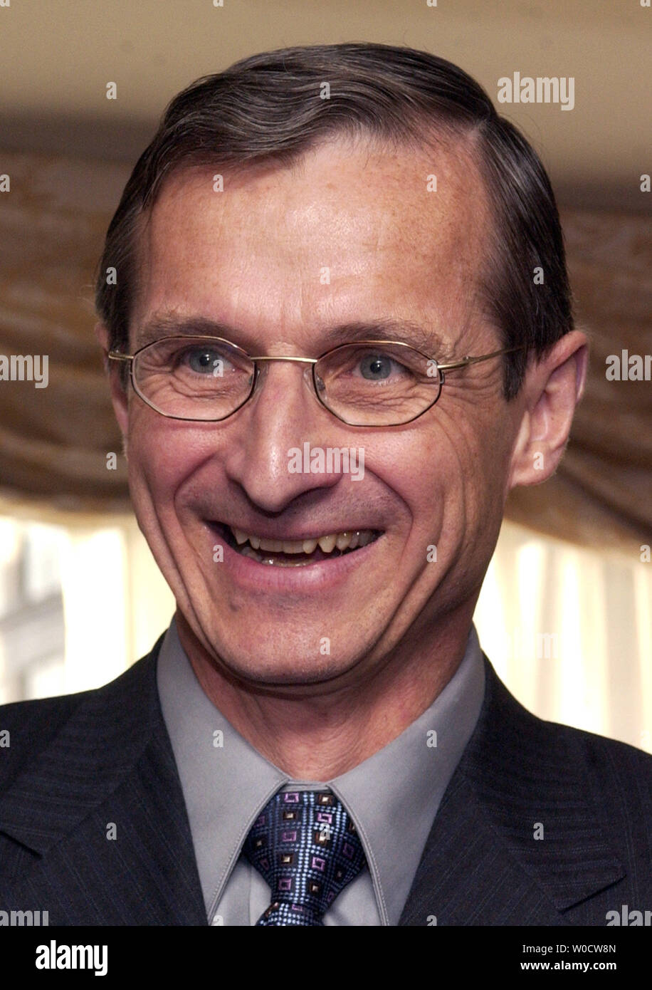 Nobelpreisträger, Dr. Richard R. Schrock, des Massachusetts Institut für Technologie nimmt an einer Pressekonferenz, die von der Schwedischen Botschaft in Washington, DC am 7. November 2005 veranstaltet. Schrock wird für seine Arbeit bei der Entwicklung einer Methode der Metathese in der organischen Synthese geehrt. (UPI Foto/Kevin Dietsch) Stockfoto