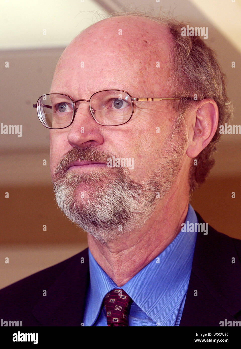 Nobelpreisträger, Dr. Robert H. Grubbs der Kalifornischen Institut für Technologie nimmt an einer Pressekonferenz, die von der Schwedischen Botschaft in Washington, DC am 7. November 2005 veranstaltet. Schrock wird für seine Arbeit bei der Entwicklung einer Methode der Metathese in der organischen Synthese geehrt. (UPI Foto/Kevin Dietsch) Stockfoto