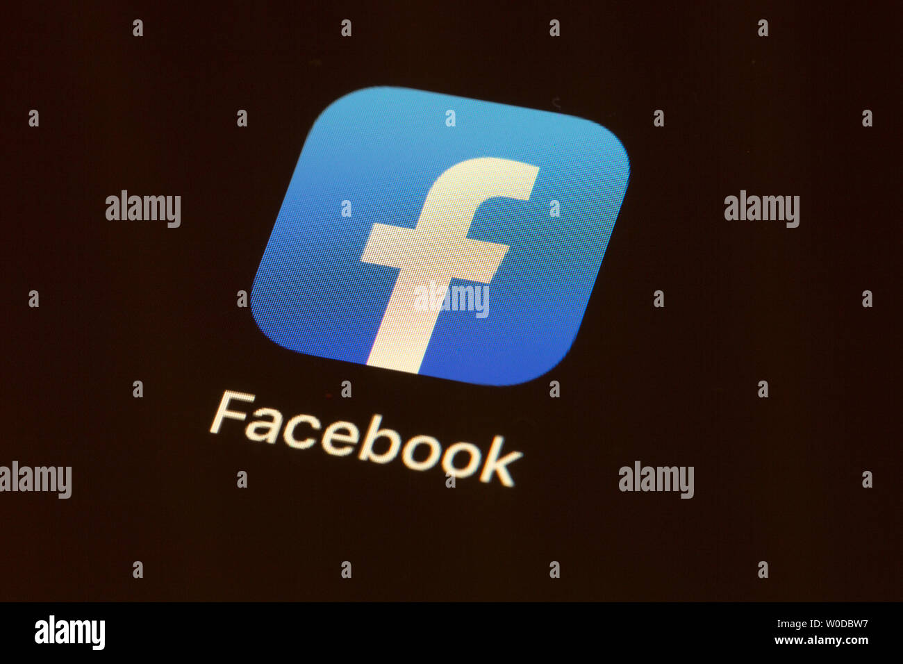 Facebook App auf dem Ipad pro Stockfoto