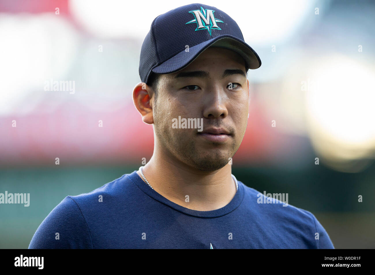 Juni 25, 2019: Seattle Mariners Krug Yusei Kikuchi #18 Wege aus dem Feld nach schlagende Praxis vor der Major League Baseball Spiel zwischen den Milwaukee Brewers und die Seattle Mariners am Miller Park in Milwaukee, WI. John Fisher/CSM Stockfoto
