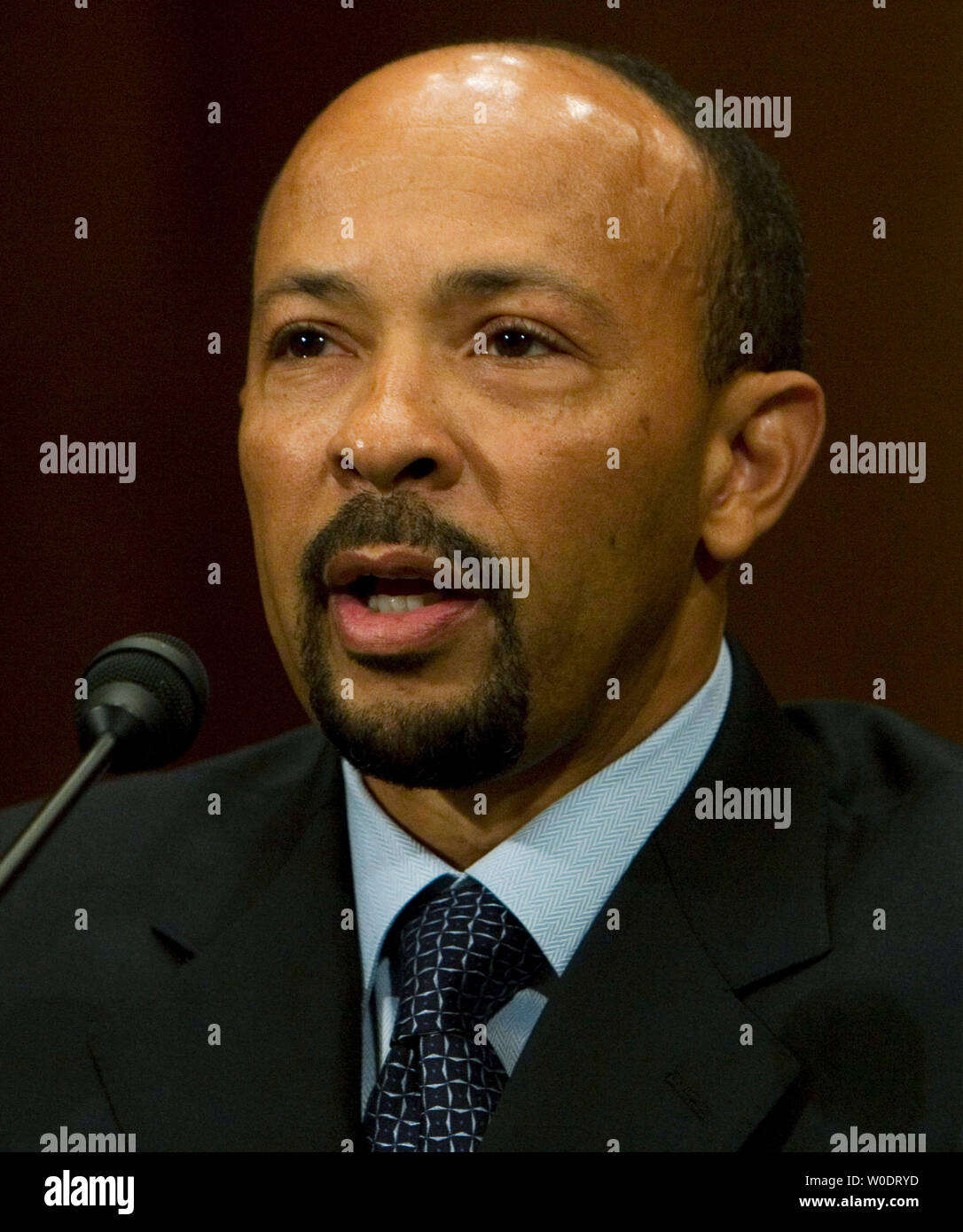Richard Jones, nominierte US-Bezirk Richter für den westlichen Bezirk von Washington zu sein, bezeugt vor dem Senat-rechtsausschusse an einer Anhörung auf dem Capitol Hill in Washington am 19. Juli 2007. (UPI Foto/David Brody) Stockfoto