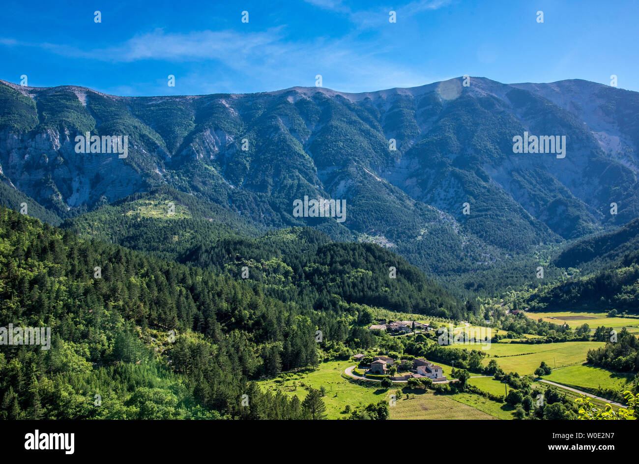 Frankreich, Vaucluse, Brantes, Toulourenc Tal (la Frache und Bernards Farmen) am Fuß der Nordhang des Mont Ventoux Stockfoto