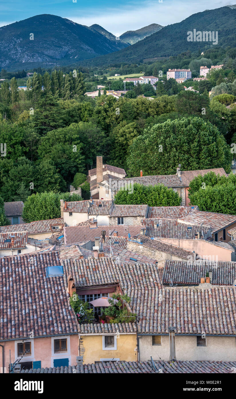 Frankreich, Vaucluse, tiefem Blick auf die Dächer von Malaucene Stockfoto