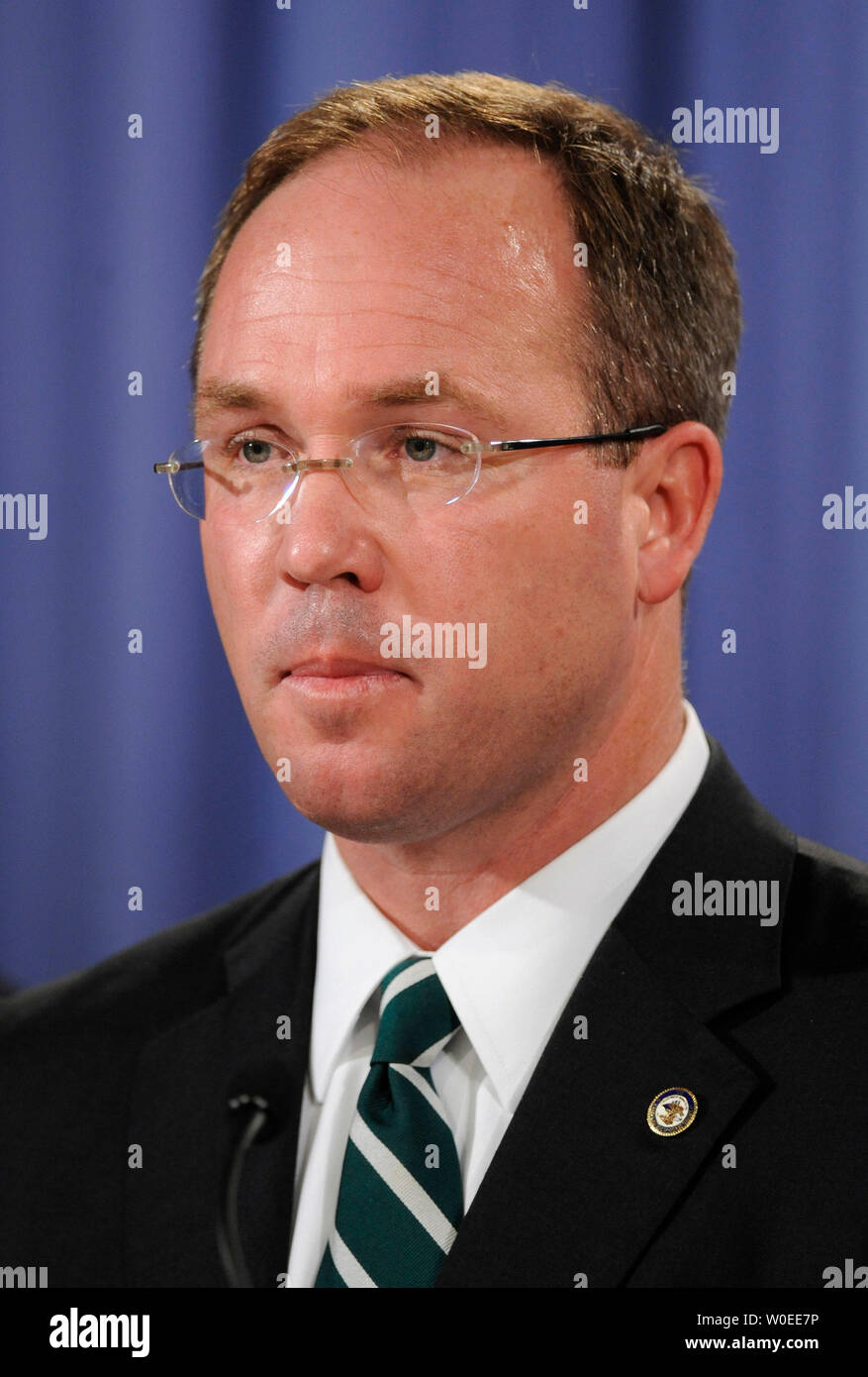 Jeffrey Taylor, US-Staatsanwalt für den Distrikt von Columbia, spricht während einer Pressekonferenz die Freigabe der Absolvent jury Dokumente über den milzbrand Mailings von 2001 an der Justiz in Washington am 6. August 2008. Bruce Edwards Ivins, Leitung verdächtigen des FBI im Falle Selbstmord in der vergangenen Woche als Ermittler bereiteten ihm mit Mord im Zusammenhang mit den Anschlägen zu berechnen. Taylor sagte, die Gerechtigkeit Ausschlussverfahren hatte genug Beweise Ivins schuldig über jeden vernünftigen Zweifel erhaben zu finden. (UPI Foto/Kevin Dietsch) Stockfoto