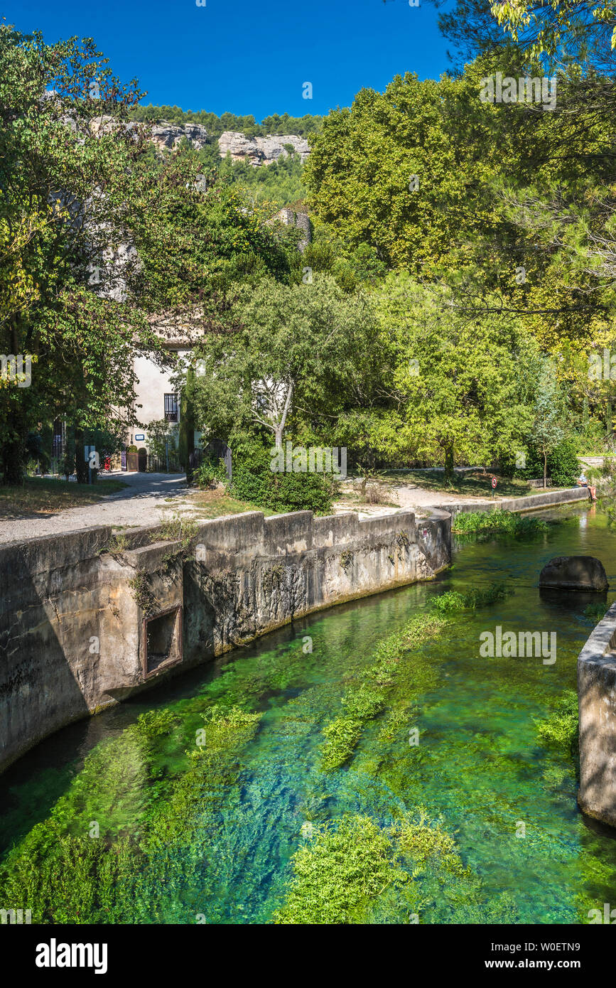 Frankreich, Provence, Vaucluse, Pays de Sorgues, Fontaine de Vaucluse, den Fluss Sorgue Stockfoto