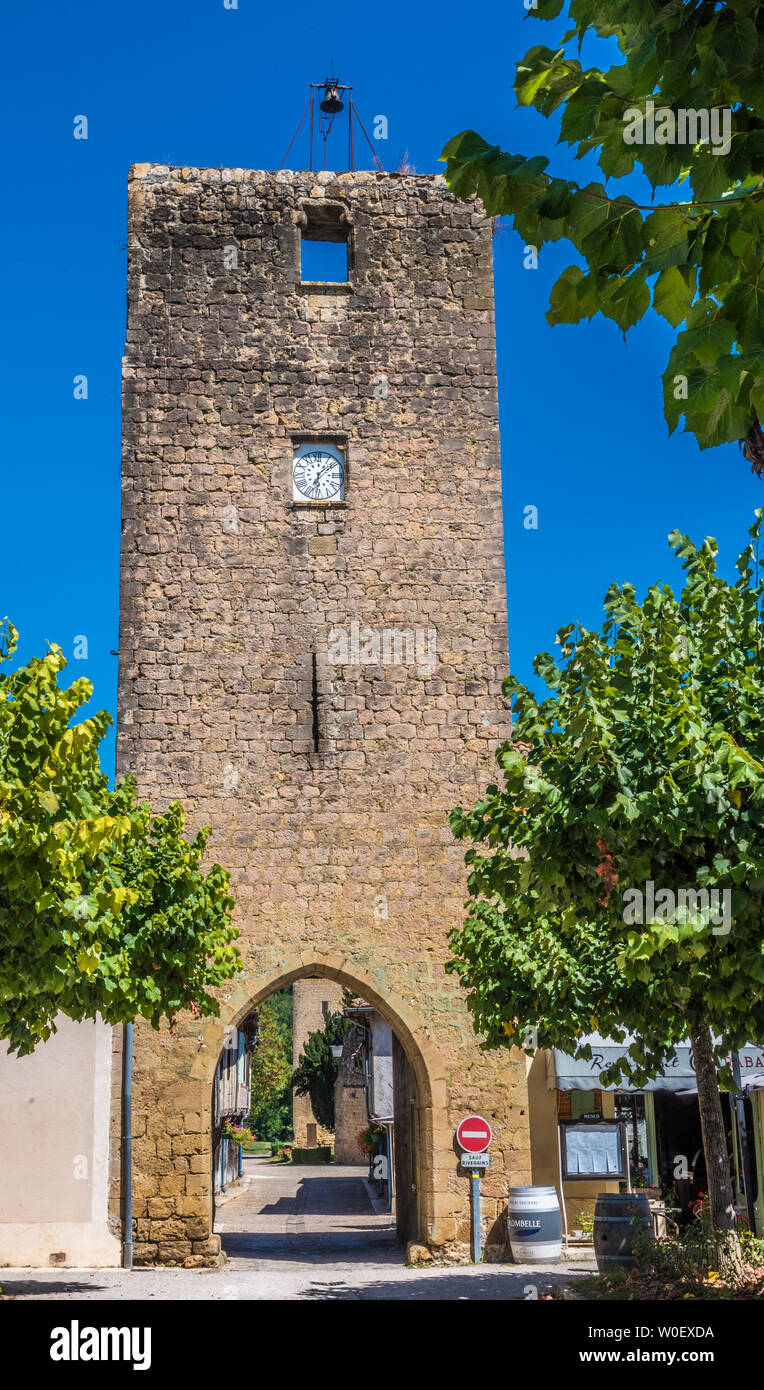 Frankreich, Gers, alten mittelalterlichen Dorf Tillac (12.-15. Jahrhundert), mittelalterlichen Turm (Saint James Weg) Stockfoto