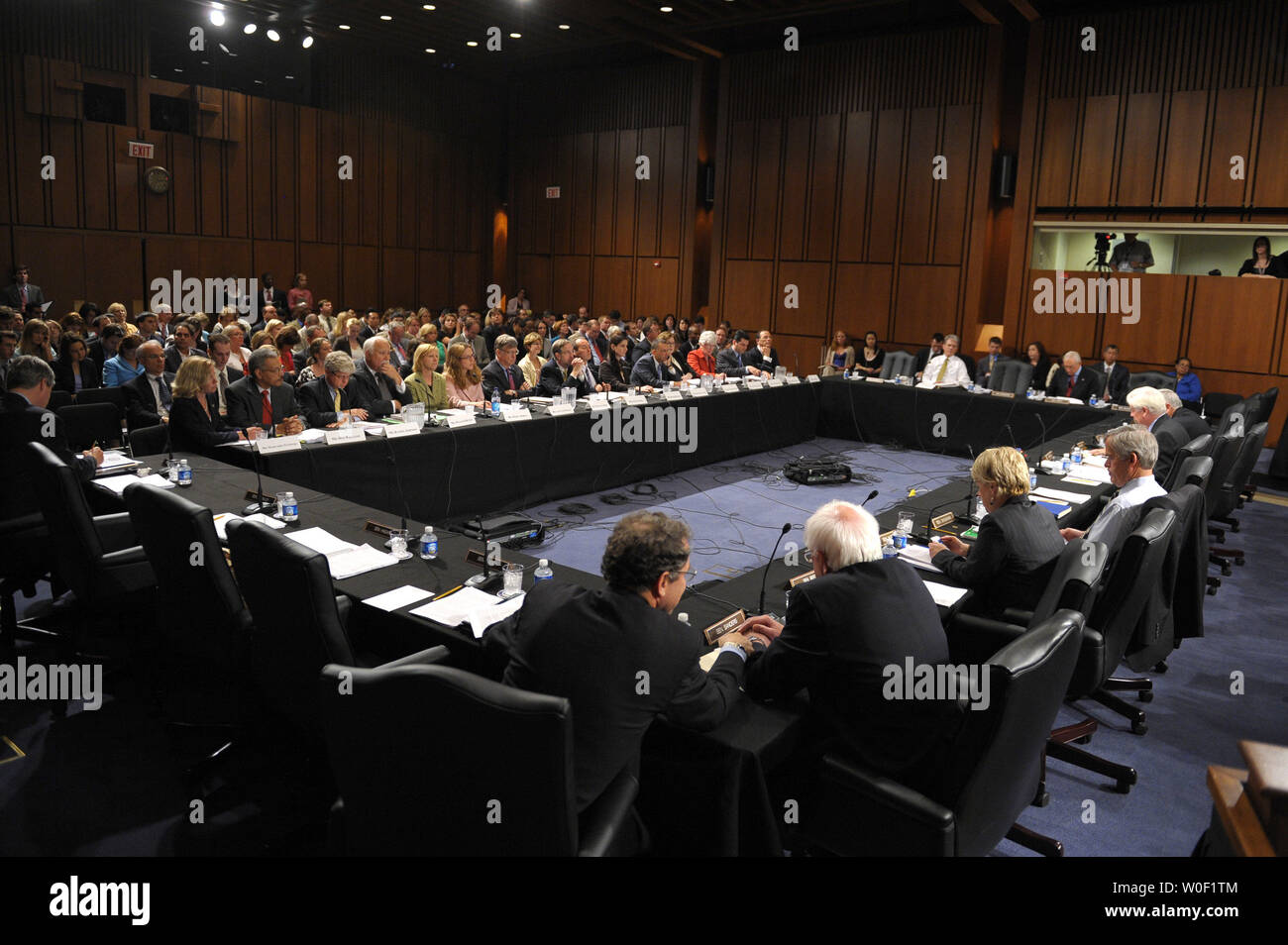 Der Senat Gesundheit, Bildung, Arbeit und Rente Ausschuss hält eine Reform des Gesundheitswesens, die Round table Event in Washington am 11. Juni 2009. Die Mitglieder des medizinischen Bereich, Versicherungen und Union gründe geliefert Zeugnis auf das Gesundheitswesen. (UPI Foto/Kevin Dietsch) Stockfoto