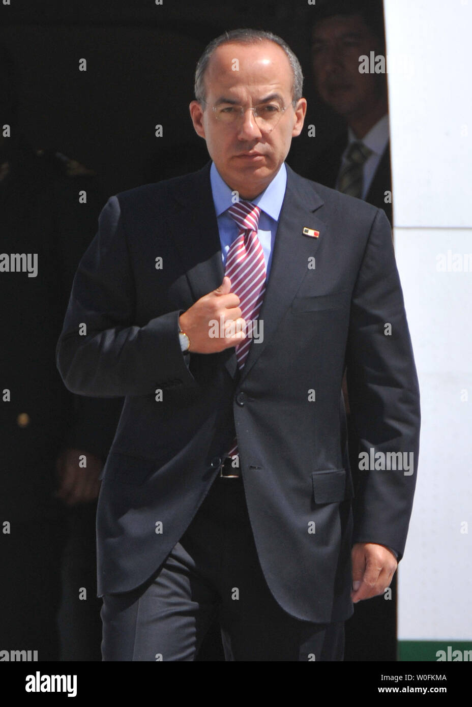 Der mexikanische Präsident Felipe Calderon kommt für die nukleare Sicherheit der Gipfel, an Andrews Air Force Base, Maryland, 12. April 2010. UPI/Kevin Dietsch Stockfoto