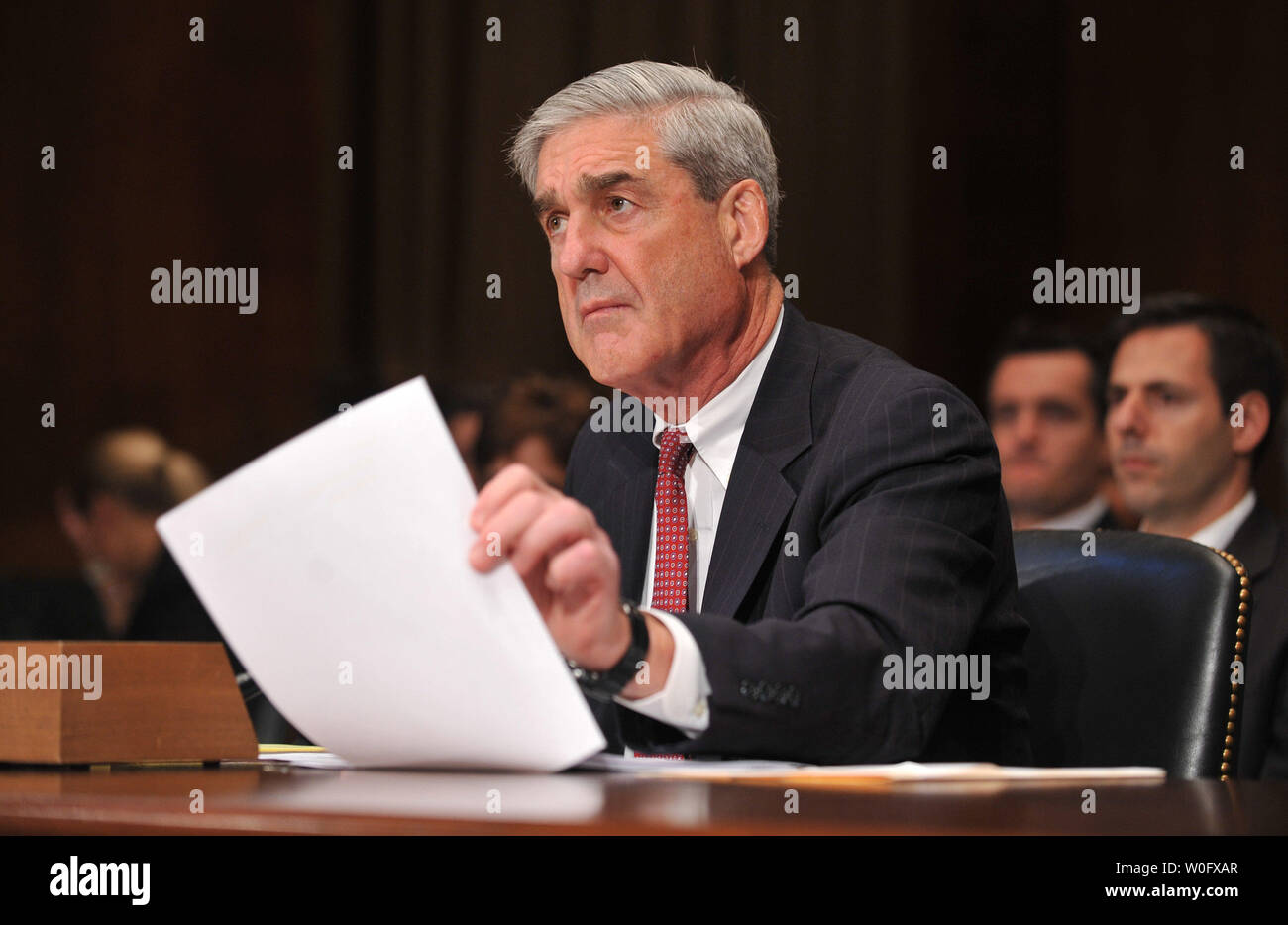 FBI-Direktor Robert Muller bezeugt während eines FBI Aufsicht Anhörung vor dem Senat-rechtsausschusse in Washington am 28. Juli 2010. UPI/Kevin Dietsch Stockfoto