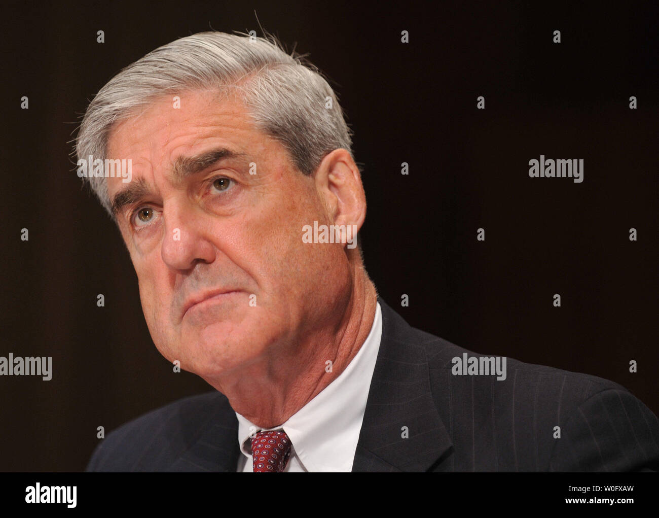 FBI-Direktor Robert Muller bezeugt während eines FBI Aufsicht Anhörung vor dem Senat-rechtsausschusse in Washington am 28. Juli 2010. UPI/Kevin Dietsch Stockfoto