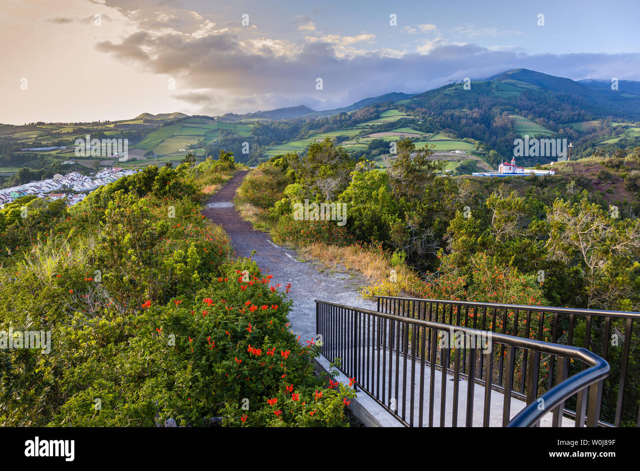 Die Aussichtsplattform des Monte Santo in Agua de Pau, Sao Miguel, Azoren Archipel, Portugal Stockfoto