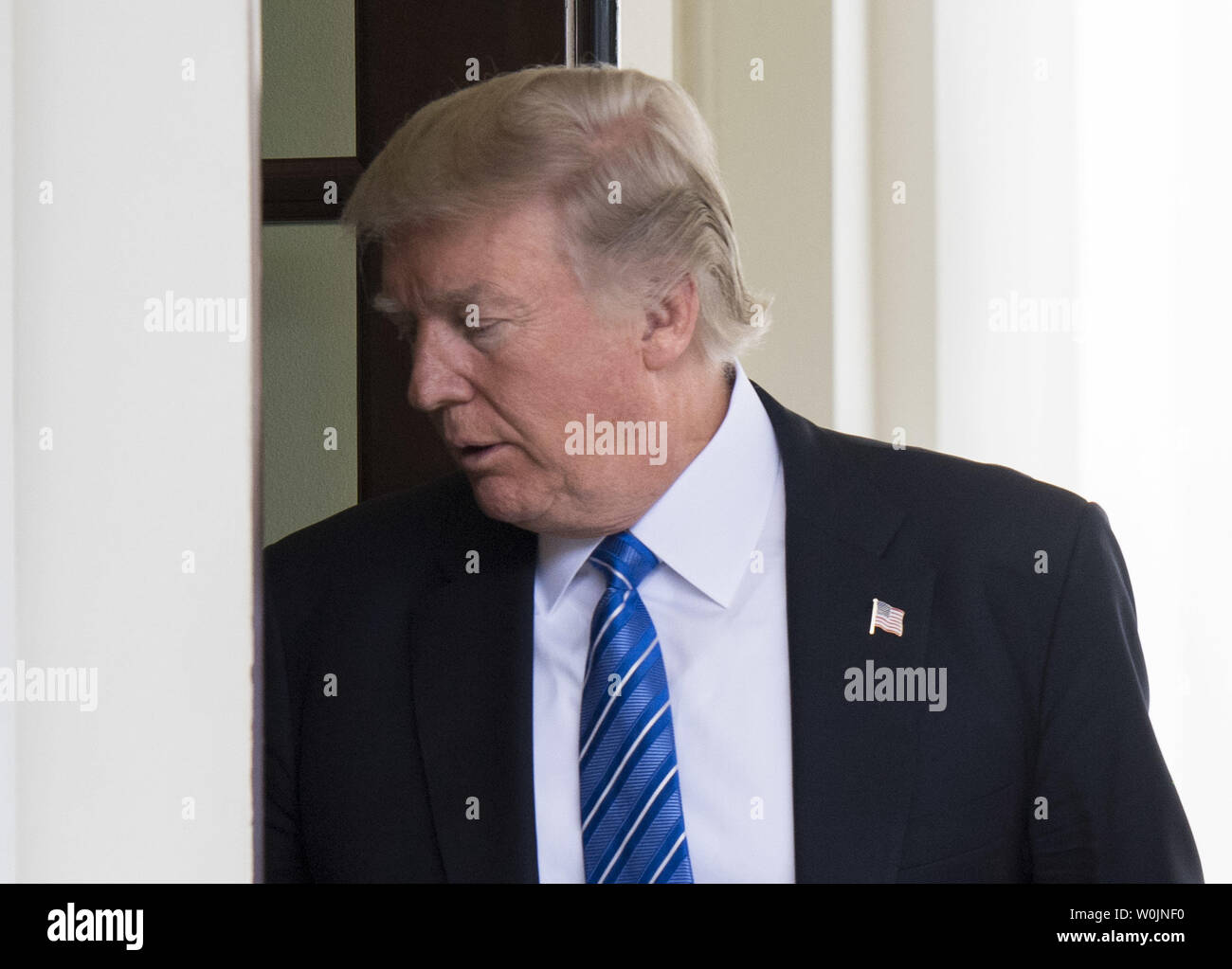 Präsident Donald Trump geht zurück in das Weiße Haus nach Begrüßung Premierminister Najib Abdul Razak von Malaysia, in Washington, D.C. am 12. September 2017. Foto von Kevin Dietsch/UPI Stockfoto
