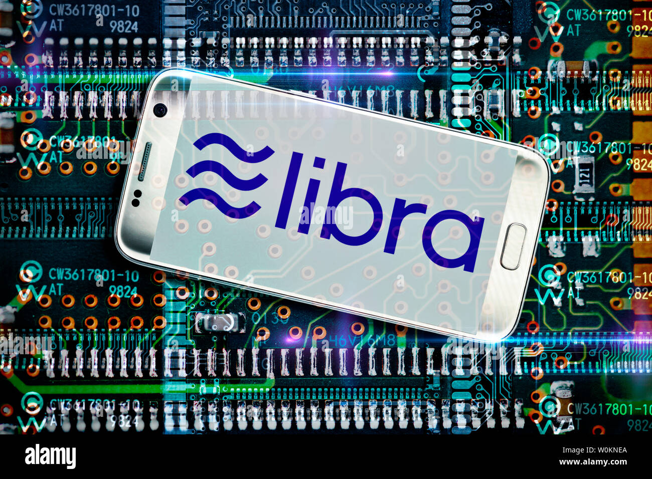 Waage Logo am Bildschirm des Smartphones, Waage cryptocurrency Stockfoto