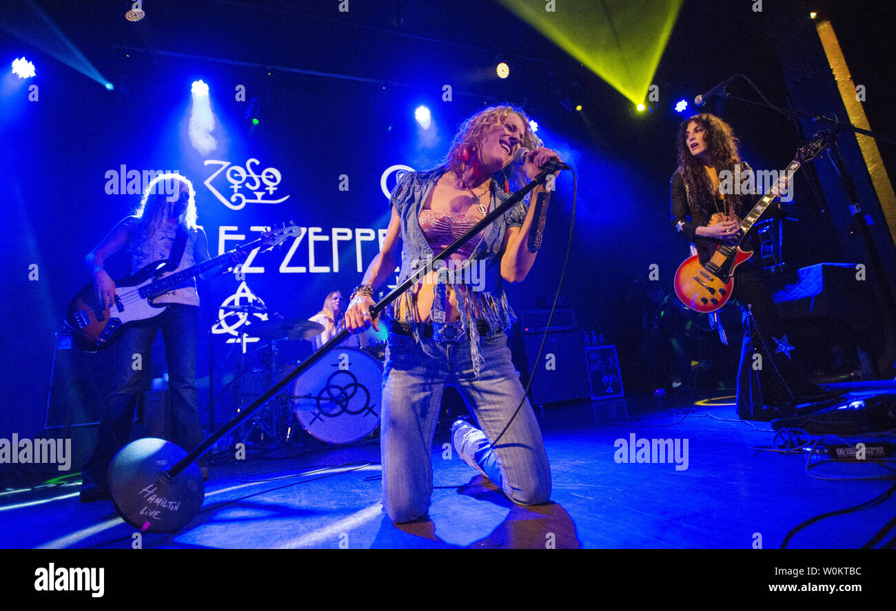 Lez Zeppelin Riemen eine Reihe an der Hamilton Live Veranstaltungsort in die Innenstadt von Washington, DC am 7. Juni 2015. Die all-Girl Band spielte das Konzert "Der Song bleibt die Gleiche" der legendären Band Led Zeppelin. Band Mitglieder gehören Gitarrist Steph Paynes, Sänger Shannon Conley, bass gitarre Megan Thomas und Drummer Leesa Harrington-Squyres. Foto von Pat Benic/UPI Stockfoto