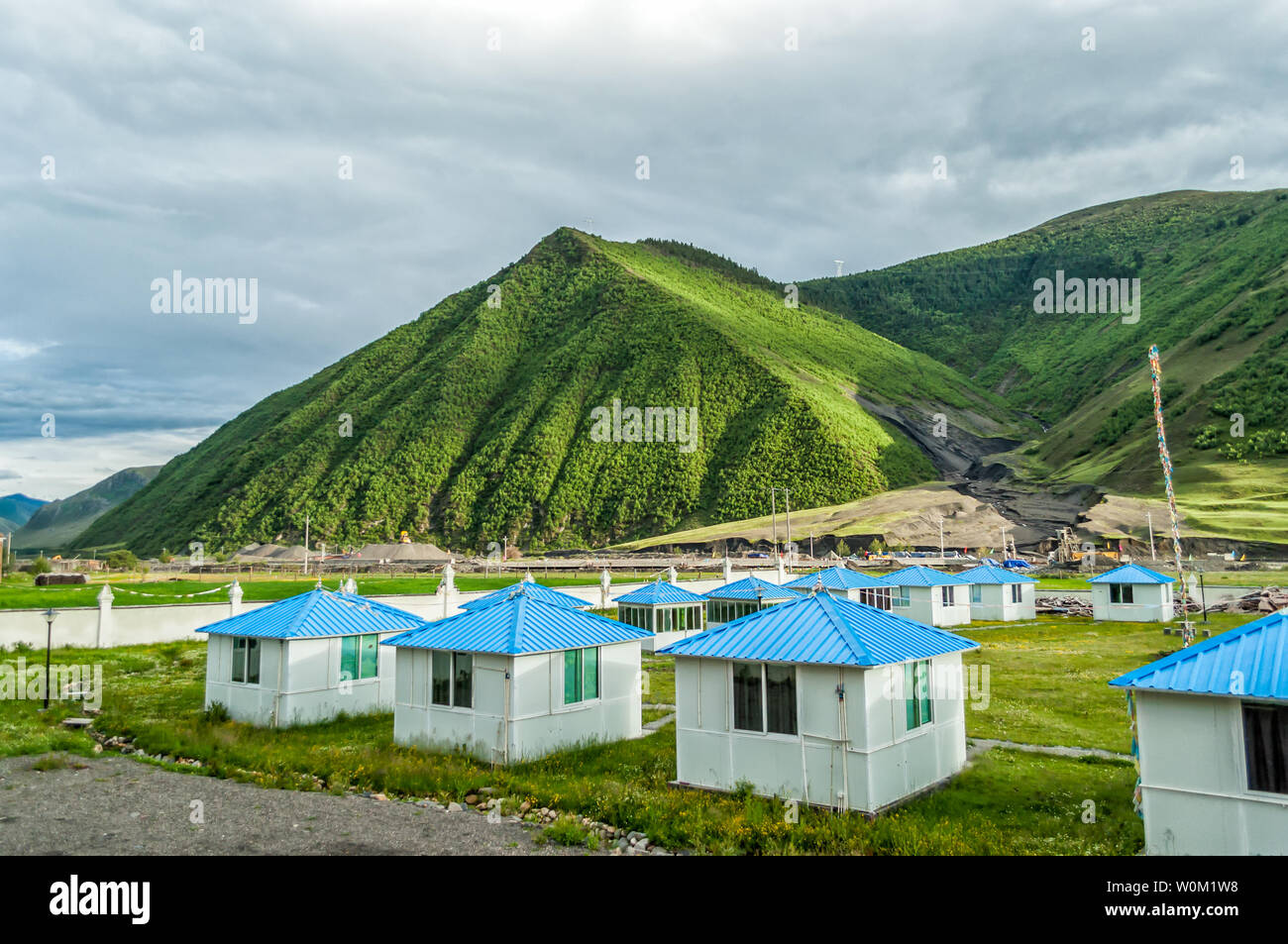 Natürliche Landschaft von xindu Brücke tibetische Gebiet in Tagong, Sichuan Stockfoto