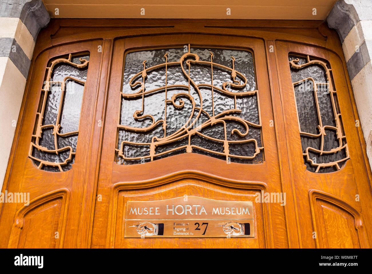 Vordere Tür der Horta Museum, rue Américaine, Saint-Gilles, Brüssel, Belgien. Stockfoto