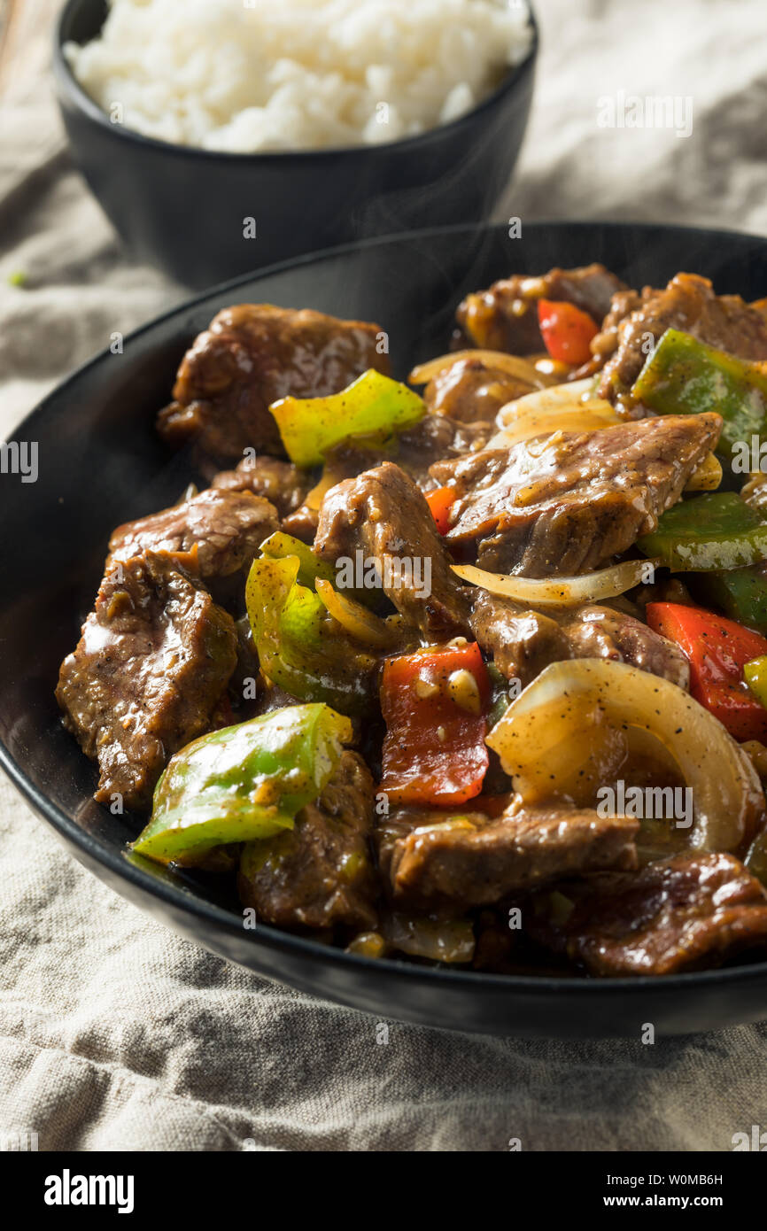 Hausgemachte chinesische Pfeffersteak mit weißer Reis Stockfoto