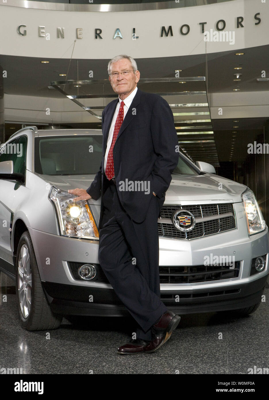 General Motors Company Vorsitzender Edward E. Whitacre, jr. Bei der GM-Zentrale in Detroit, Michigan, Donnerstag, 9. Juli 2009. General Motors tauchte vom Bankrott am 10. Juli 2009, schneller als erwartet. (UPI Foto/John-F.-Martin/GM) Stockfoto